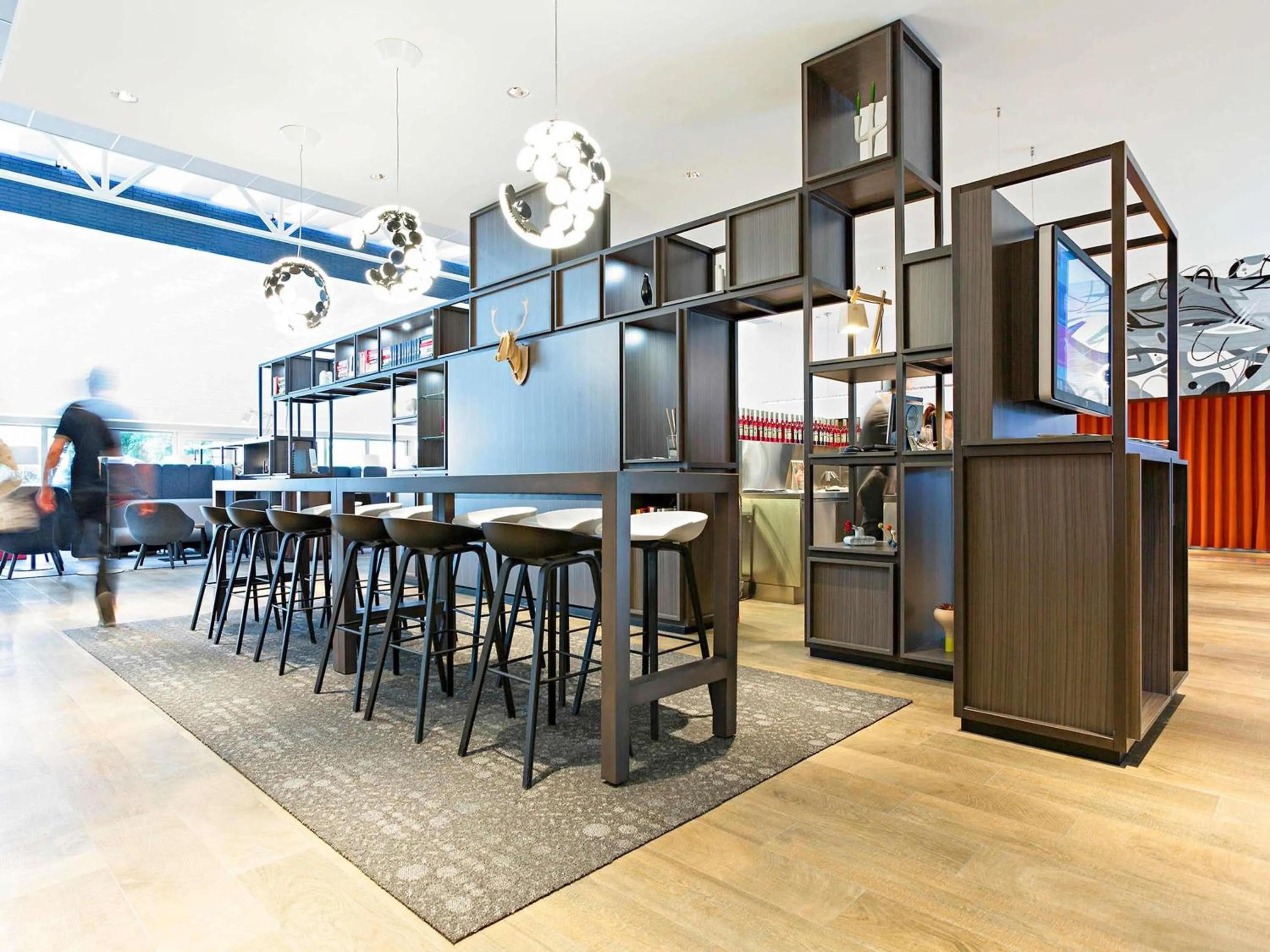 Lounge or bar in Novotel Milano Linate Aeroporto