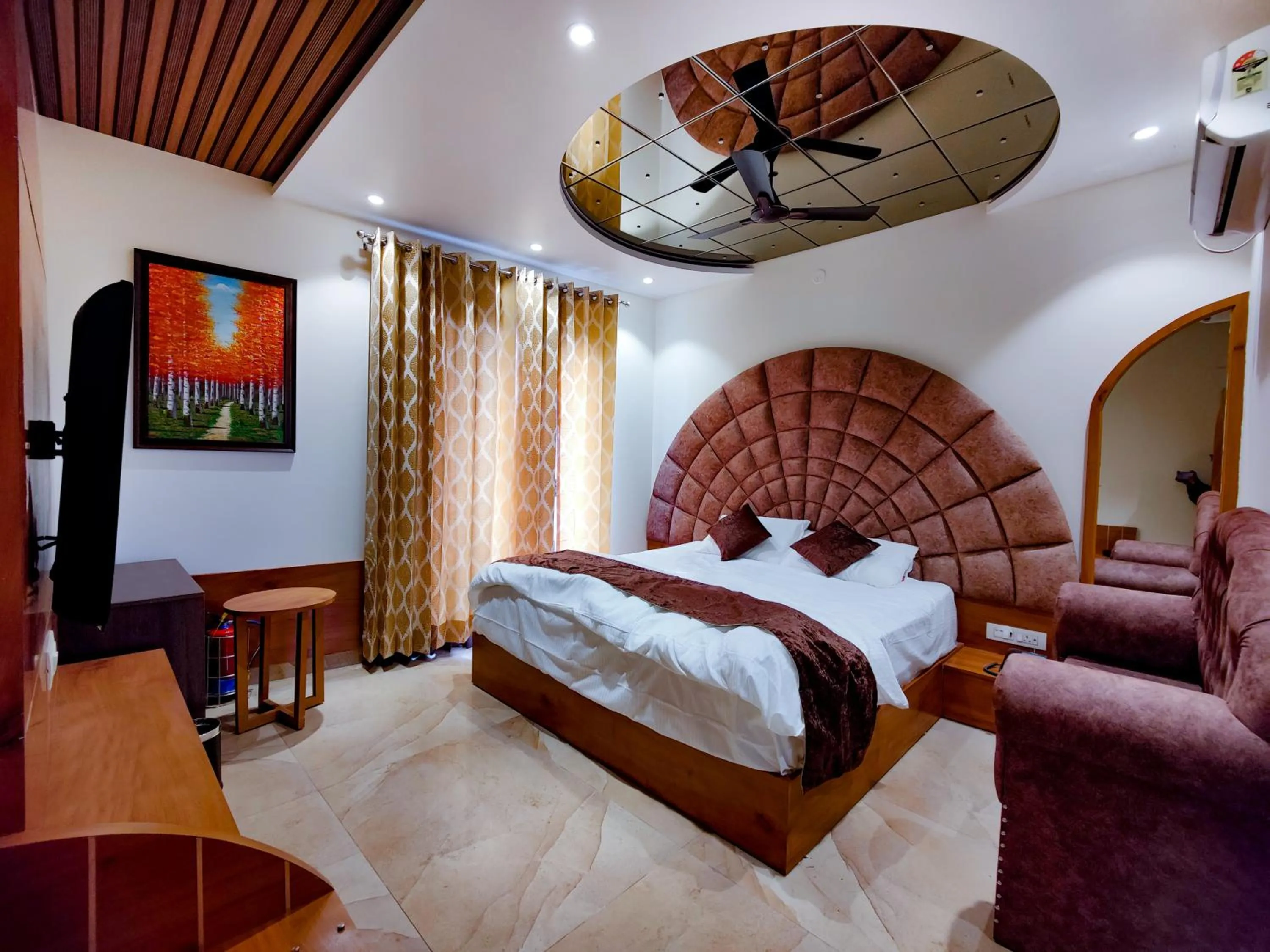 Hotel Joylife- Chotu Ram Chowk Rohtak Haryana