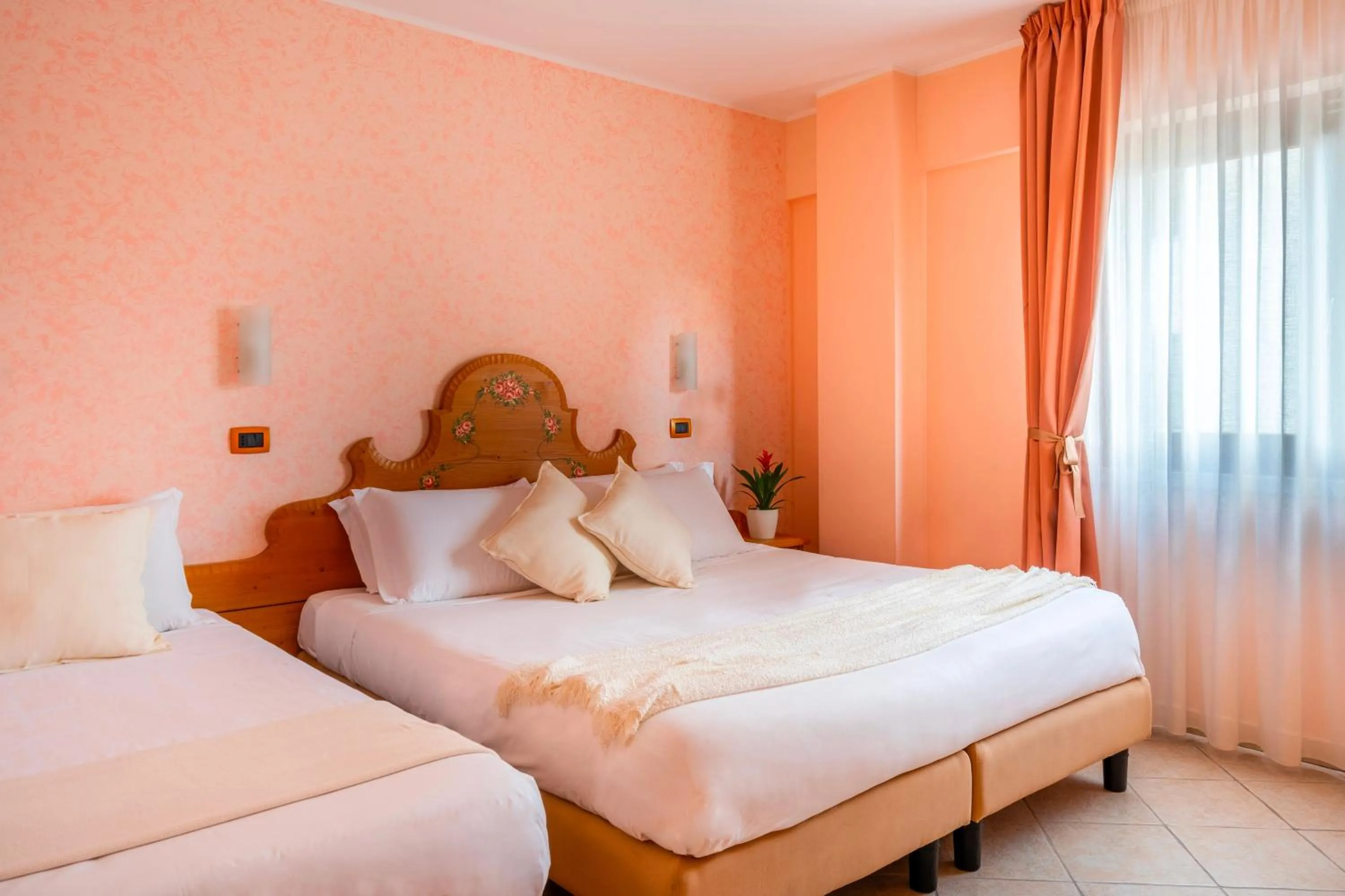 Bedroom, Bed in Hotel Tiffany's