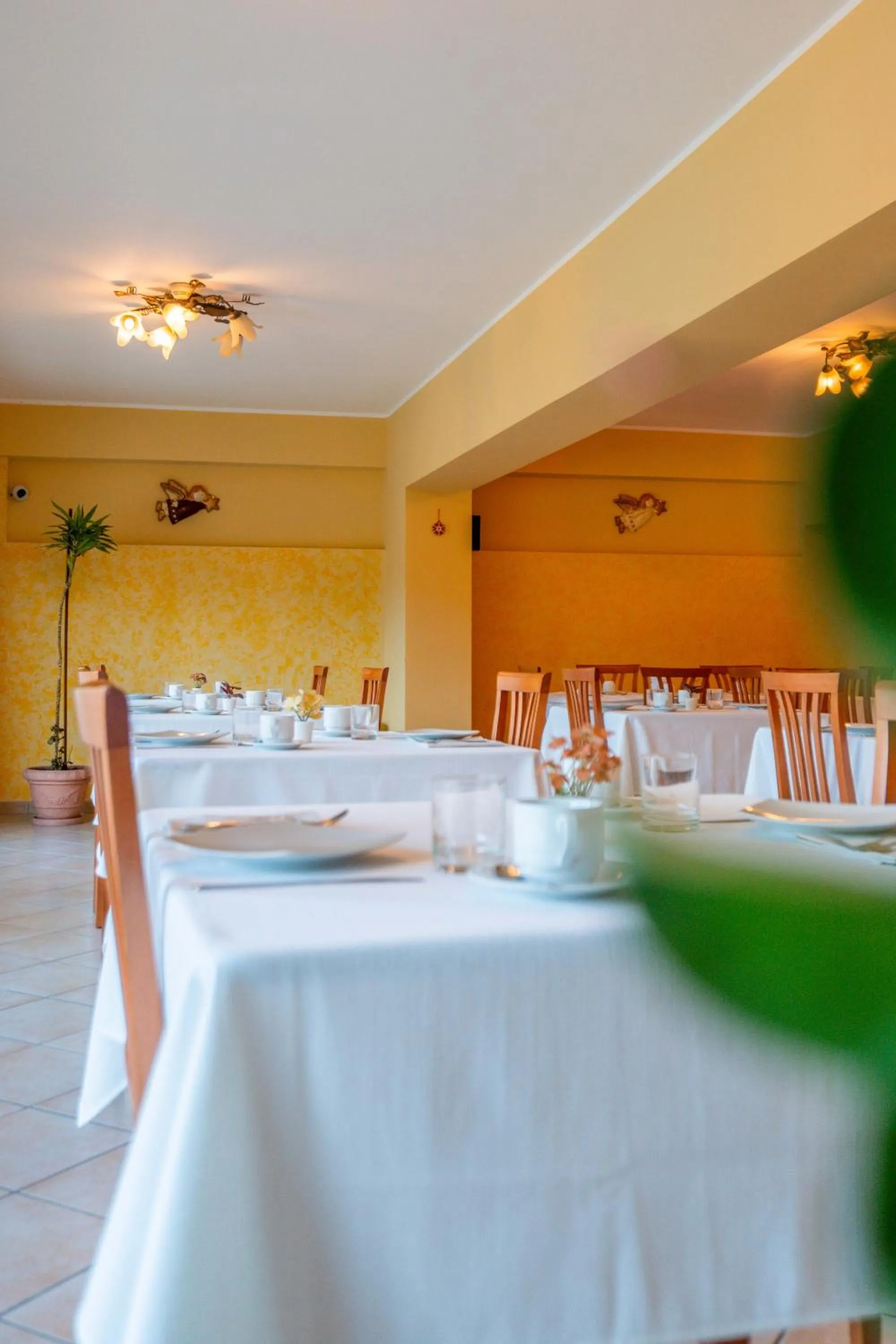 Breakfast in Hotel Tiffany's