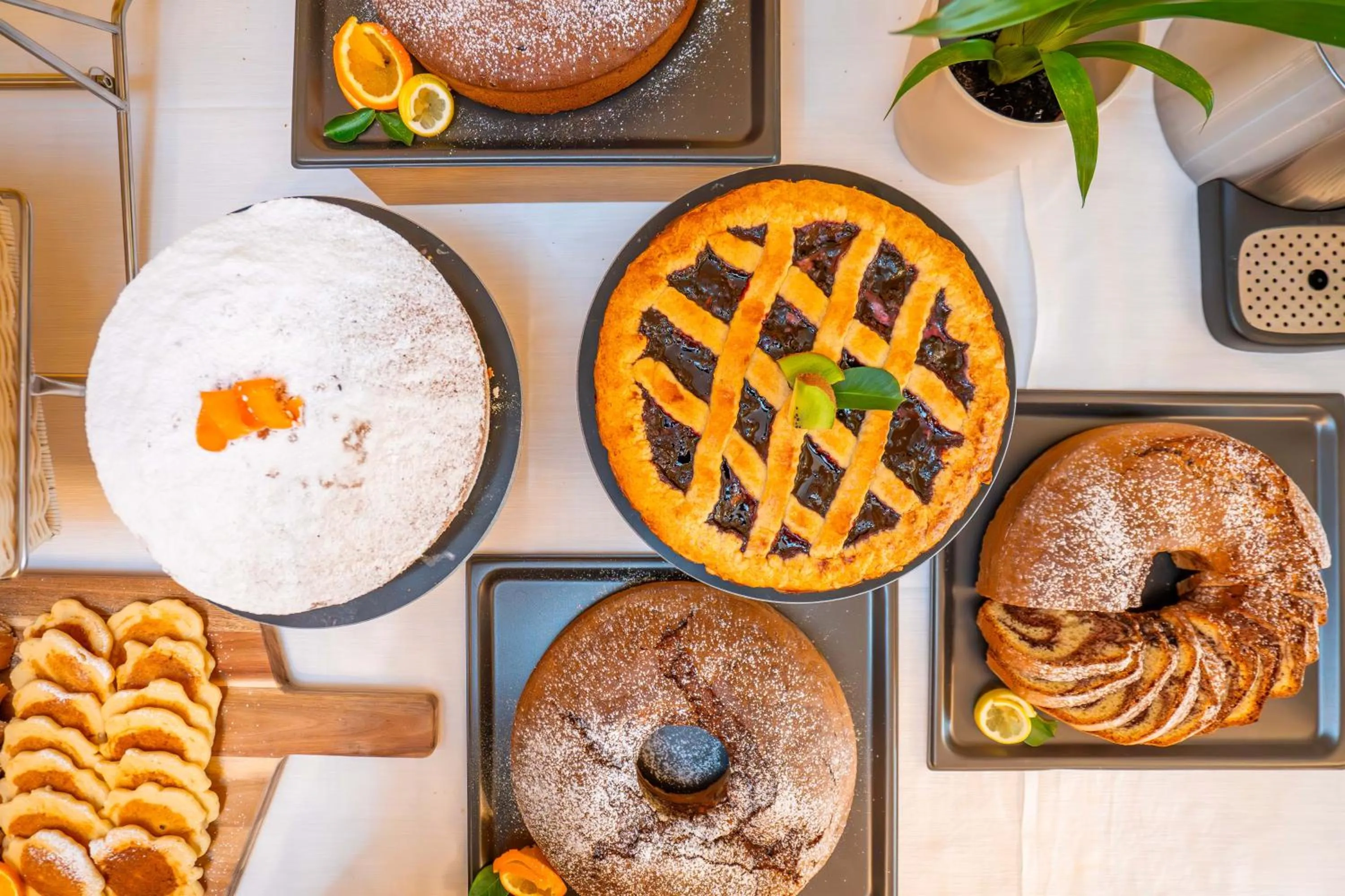 Breakfast in Hotel Tiffany's