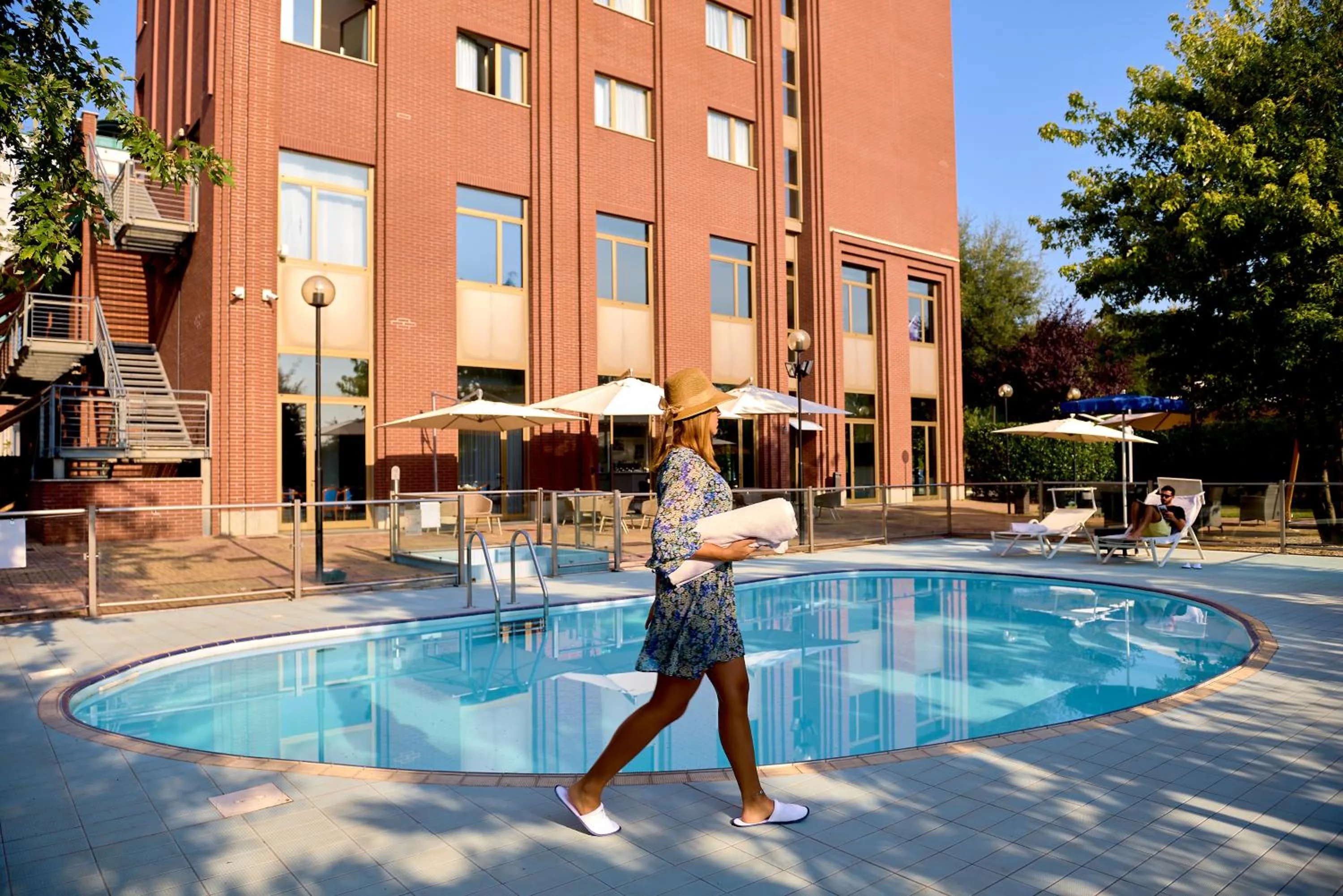 Swimming pool in Novotel Torino Corso Giulio Cesare
