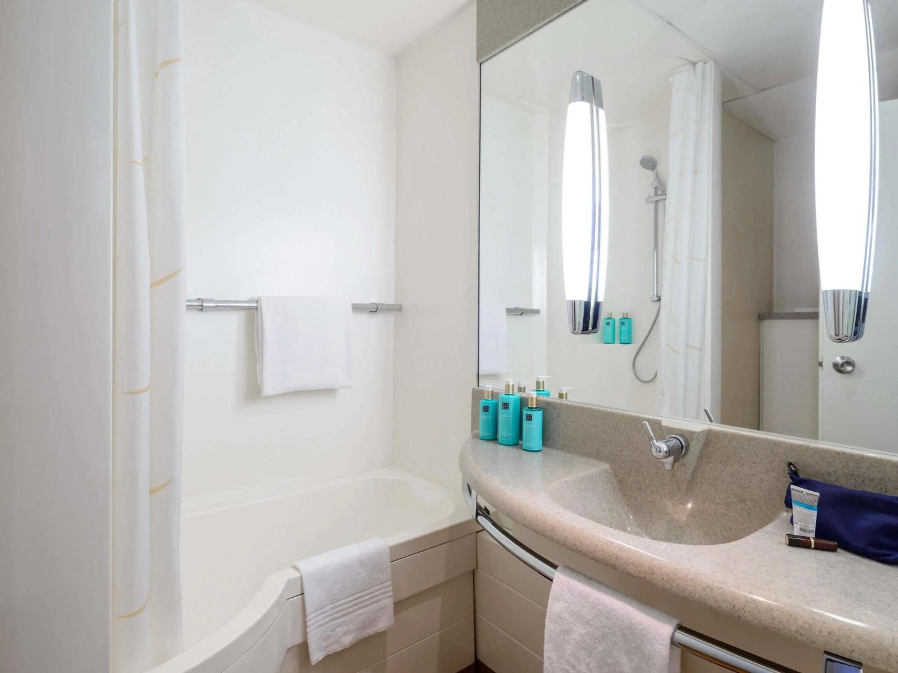 Bedroom in Novotel Torino Corso Giulio Cesare