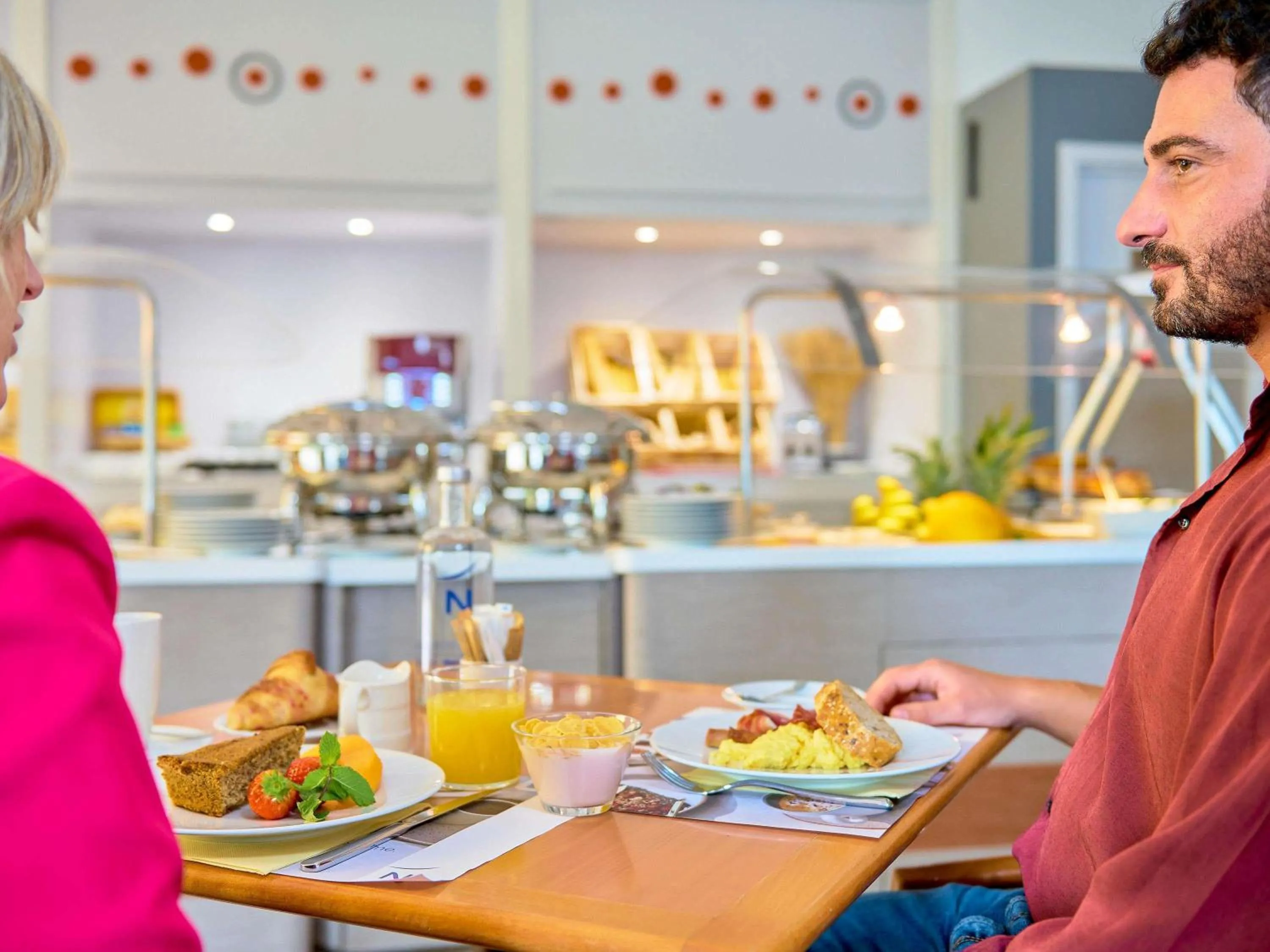 Restaurant/places to eat in Novotel Torino Corso Giulio Cesare