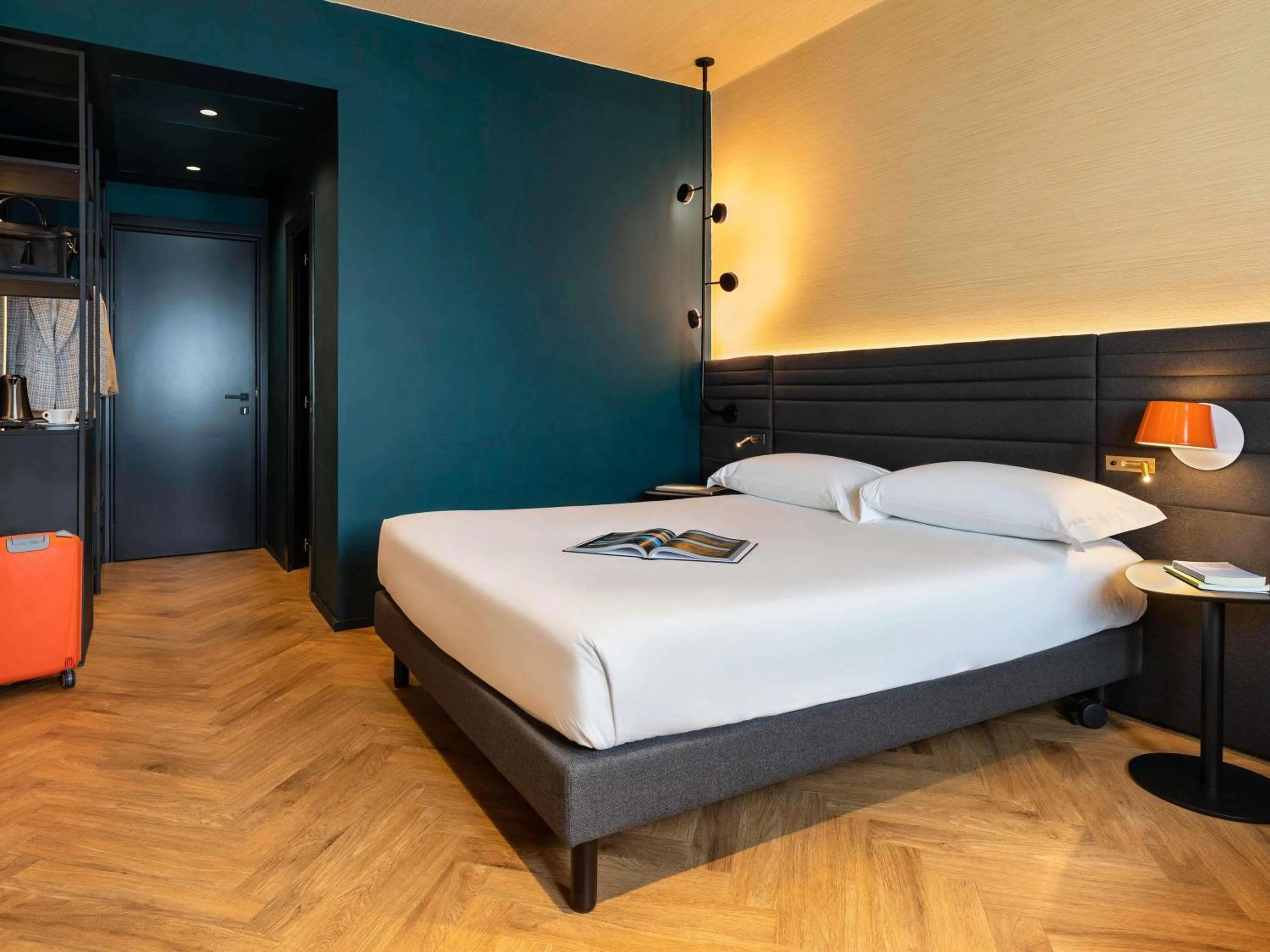 Bedroom, Bed in Novotel Caserta Sud