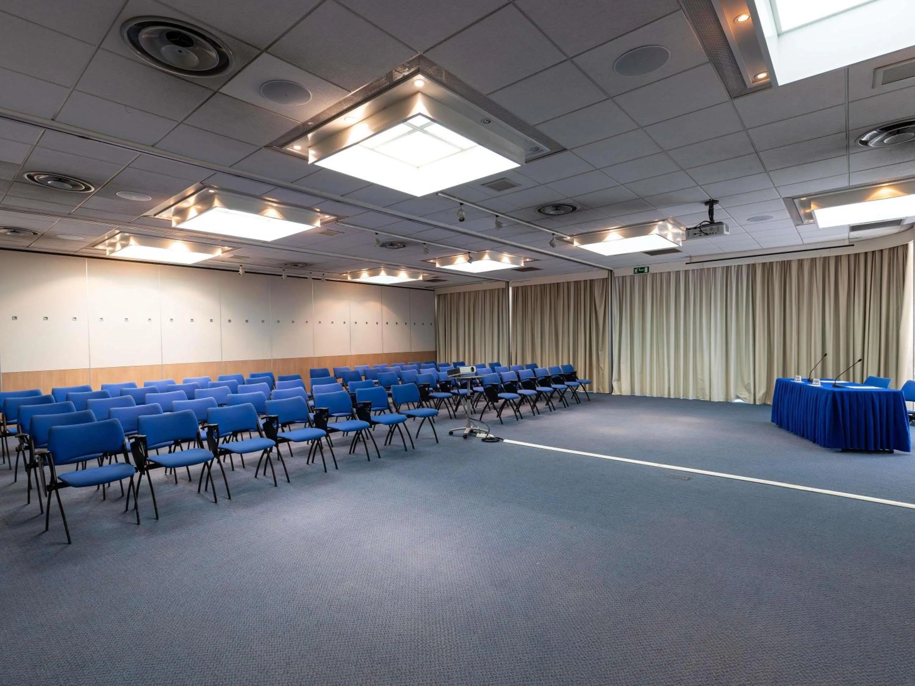 Meeting/conference room in Novotel Caserta Sud