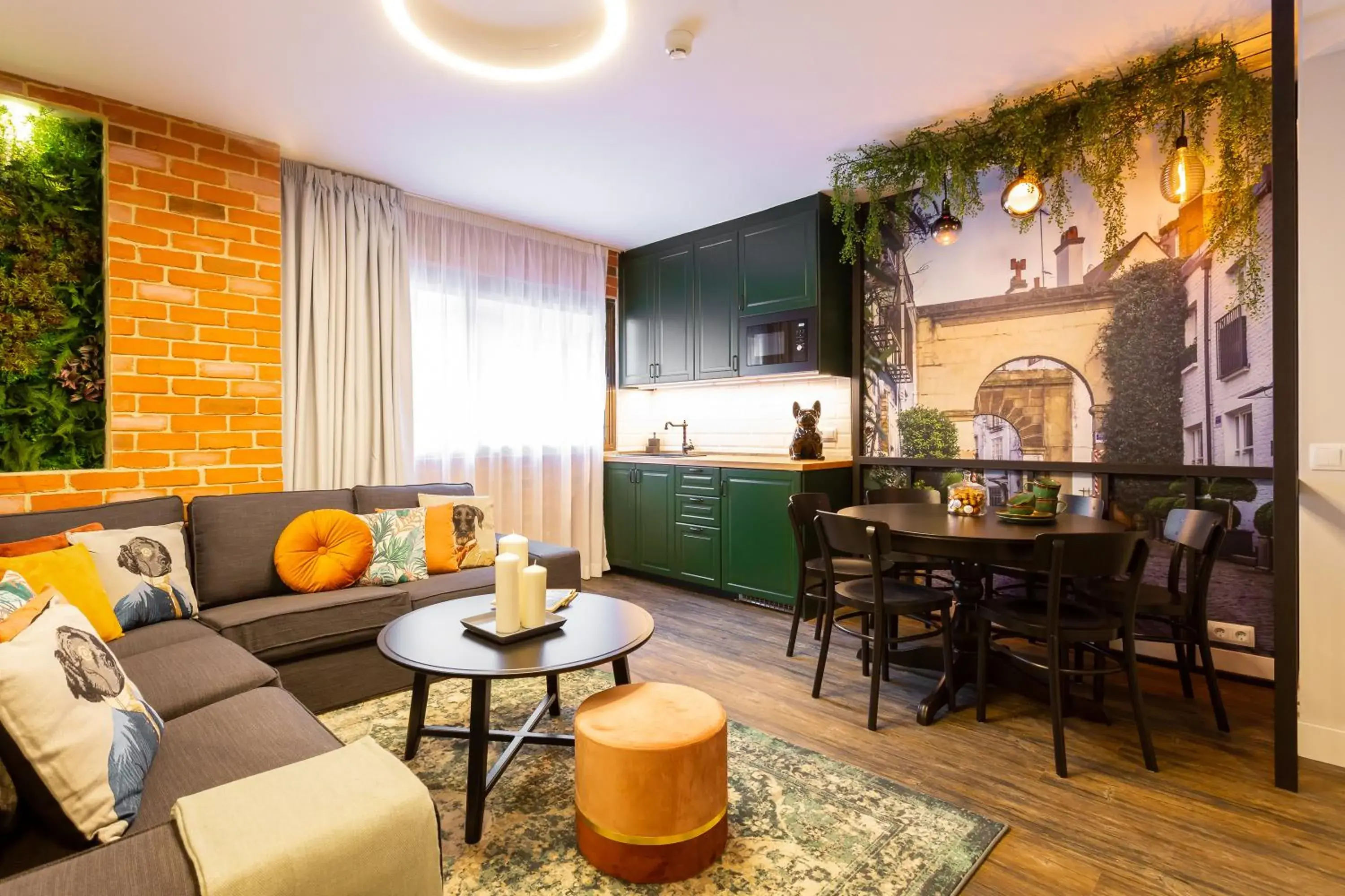 Three-Bedroom Apartment in Fly Rooms Madrid Airport Three-Bedroom Apartment in Fly Rooms Madrid Airport
