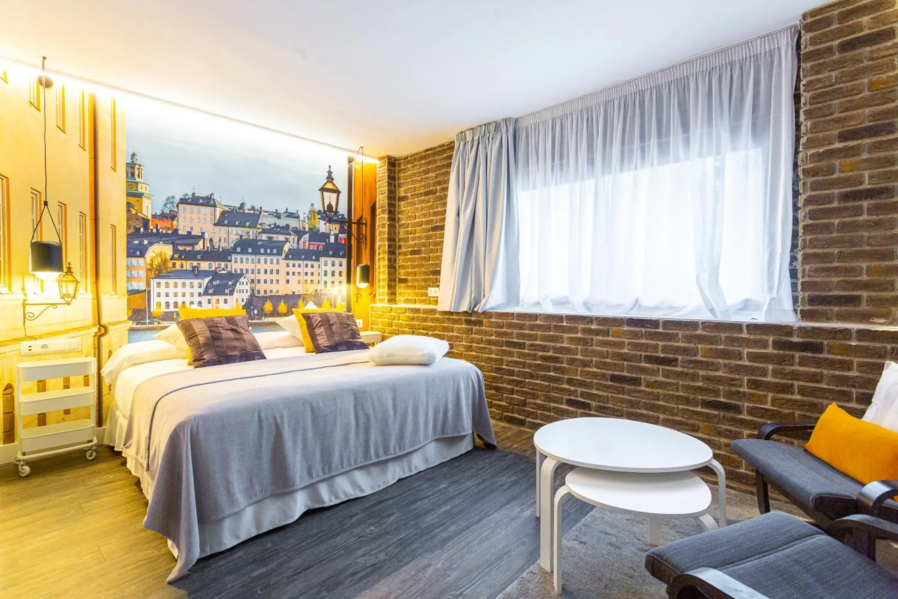 Deluxe Double Room in Fly Rooms Madrid Airport Deluxe Double Room in Fly Rooms Madrid Airport