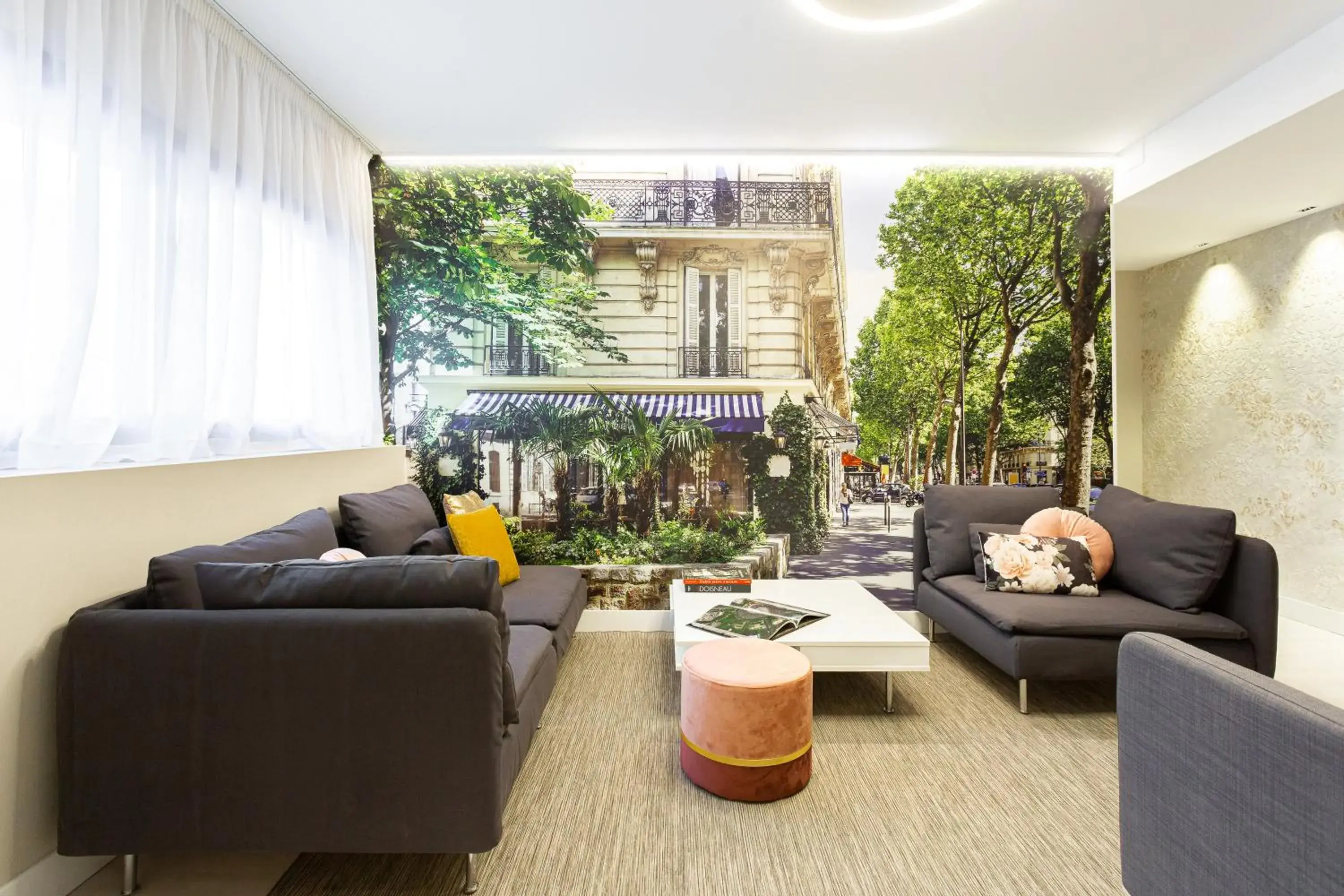Two-Bedroom Apartment in Fly Rooms Madrid Airport Two-Bedroom Apartment in Fly Rooms Madrid Airport