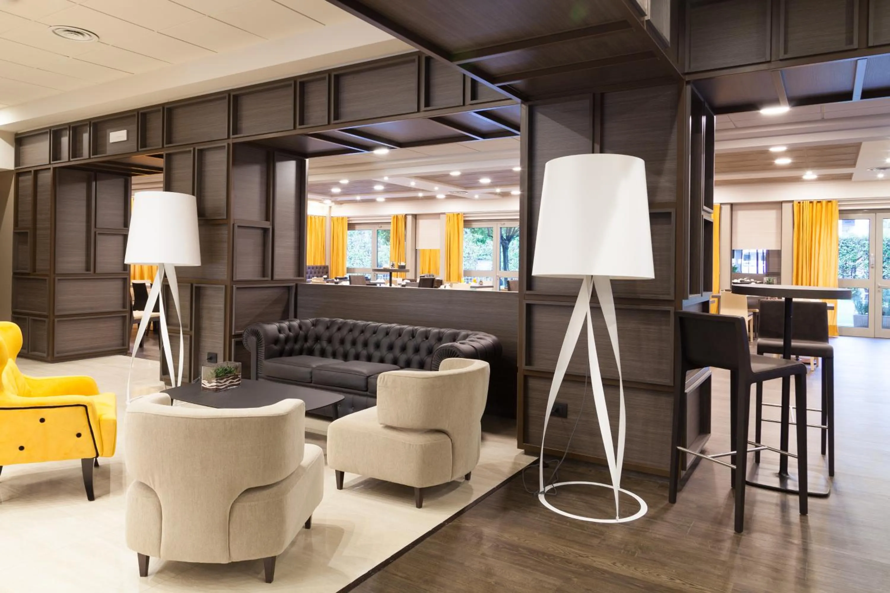 Seating area in Novotel Brescia Due