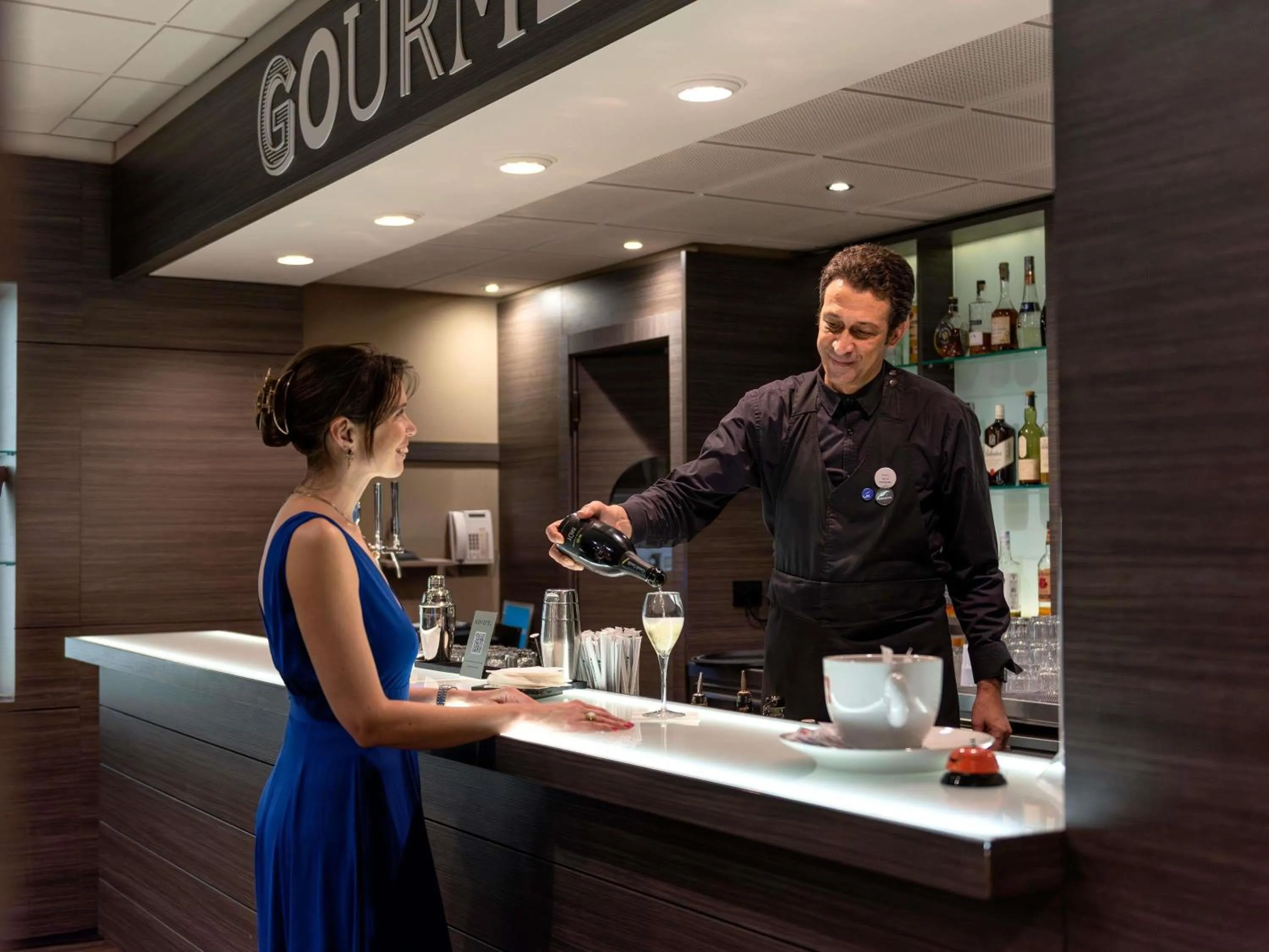 Lounge or bar in Novotel Brescia Due