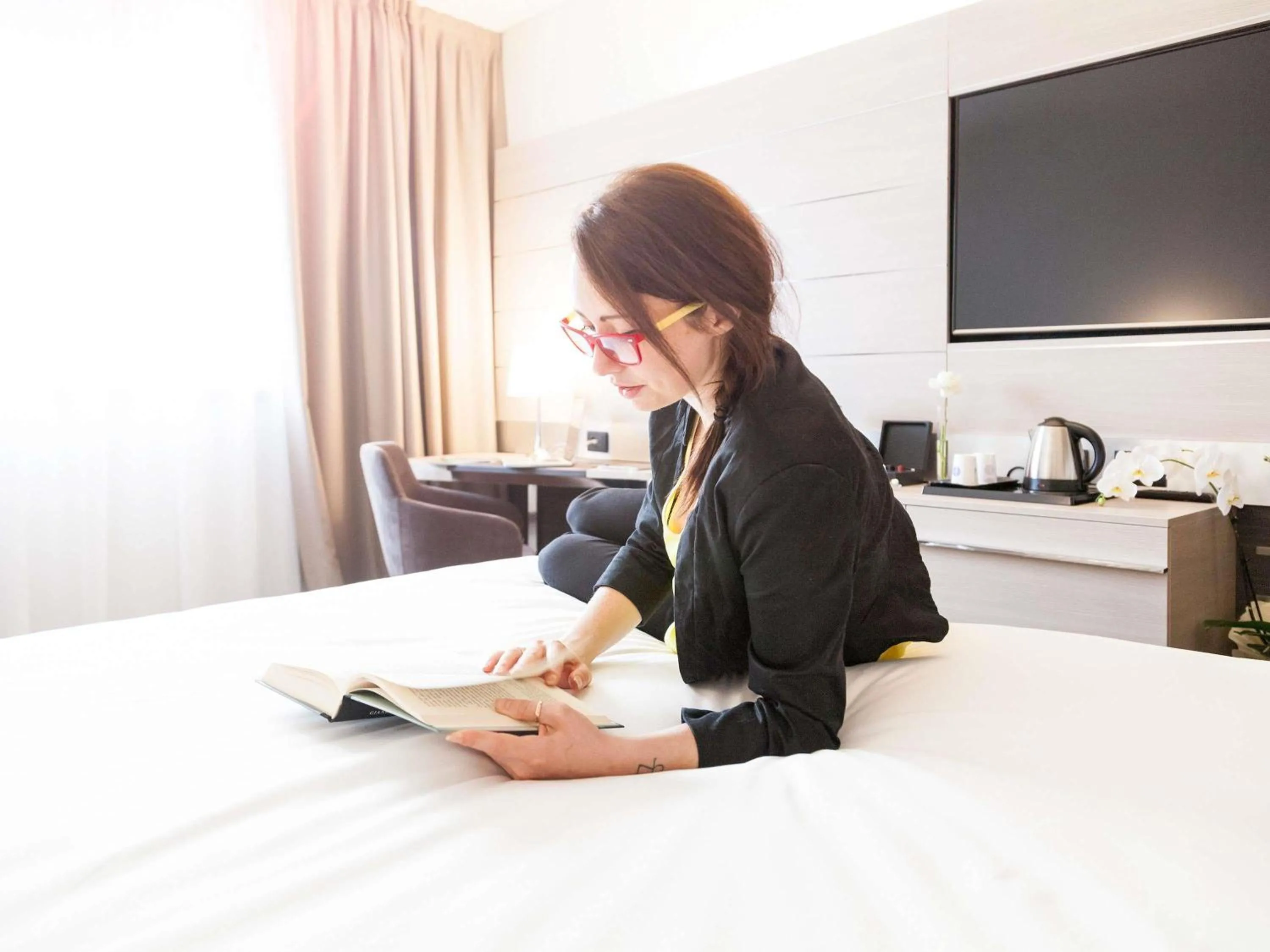 Bedroom, Bed in Novotel Brescia Due