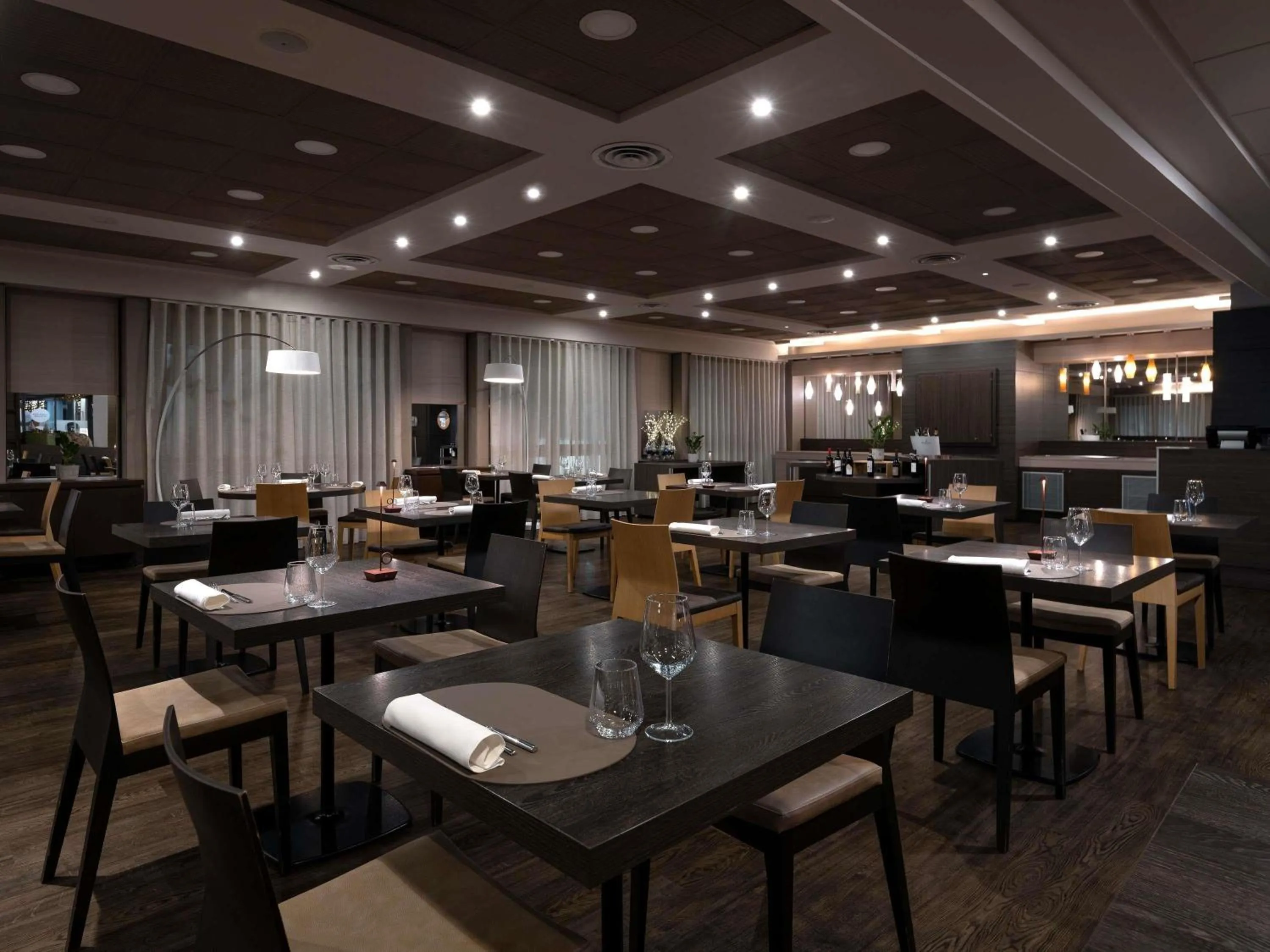 Restaurant/places to eat in Novotel Brescia Due