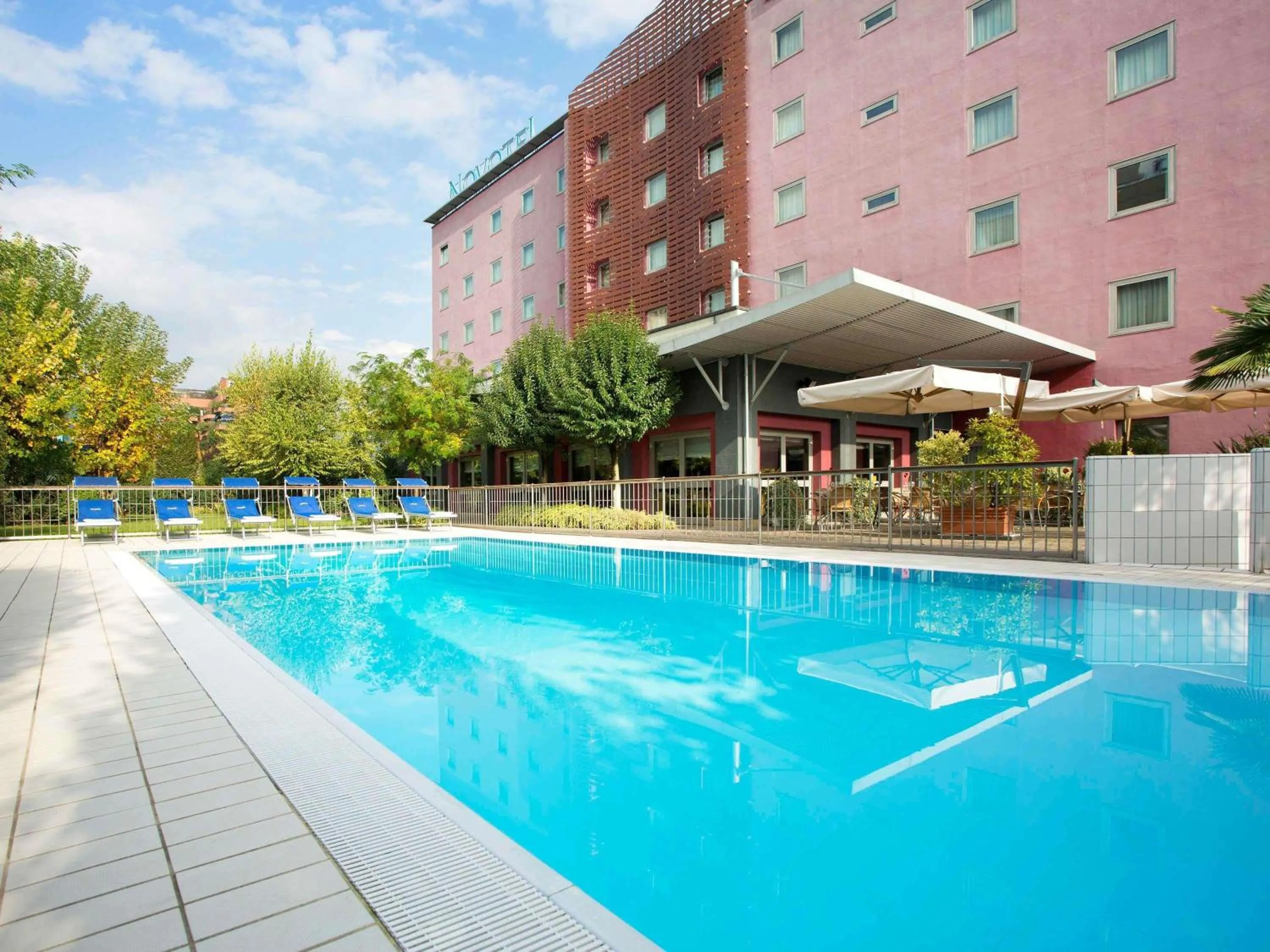 Pool view in Novotel Brescia Due