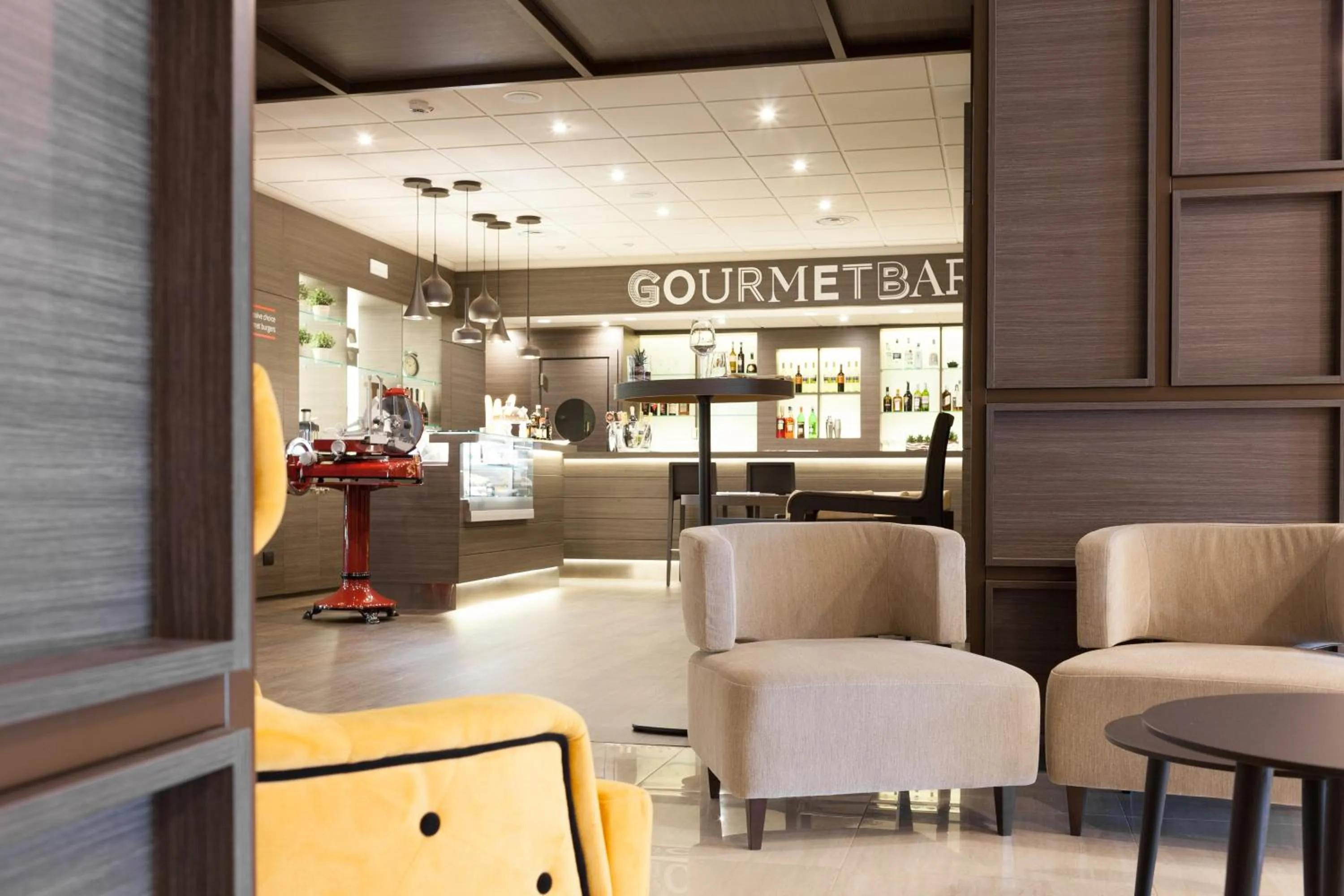 Lounge or bar in Novotel Brescia Due