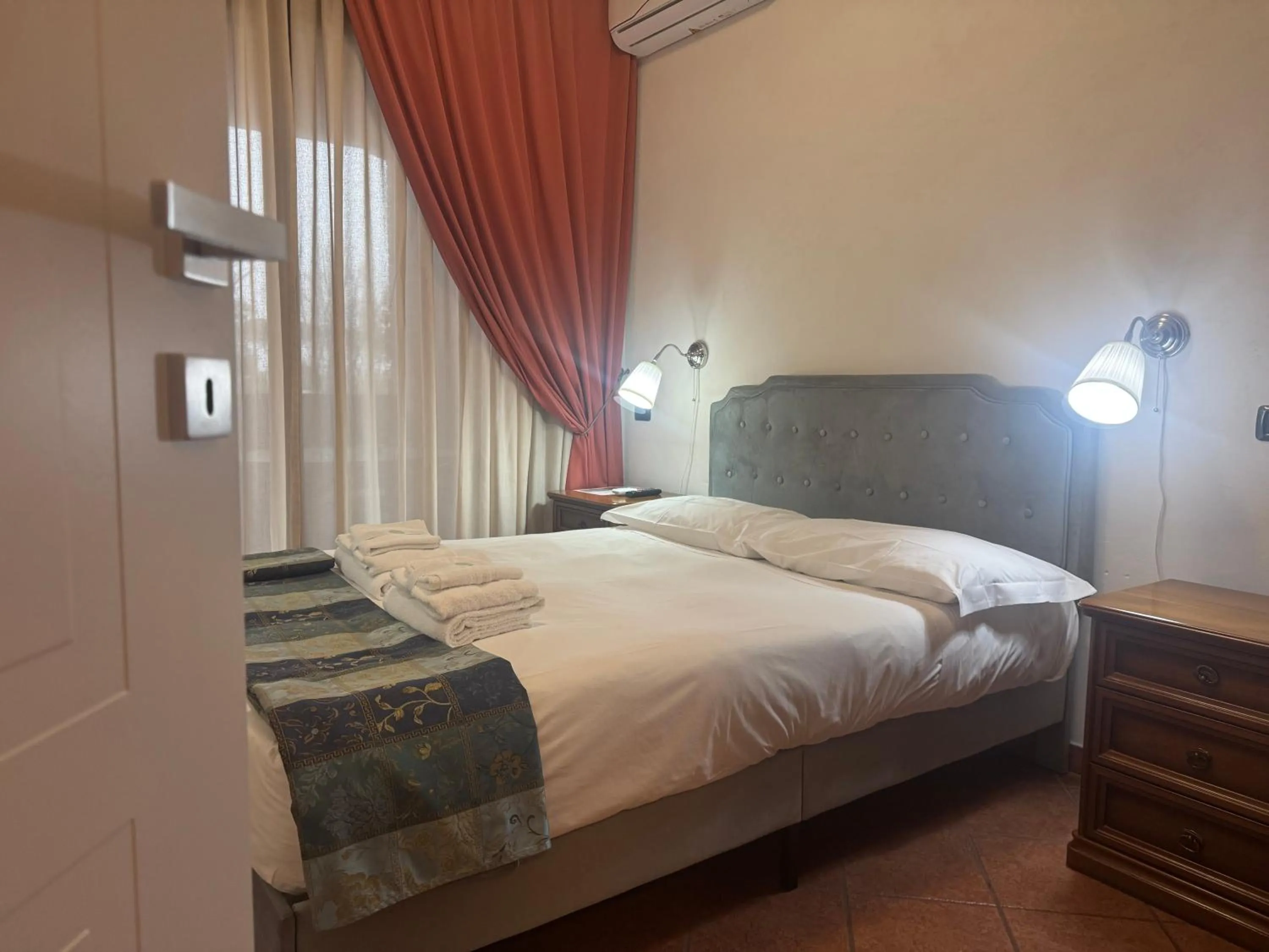 Bedroom, Bed in EURO HOUSE INN airport