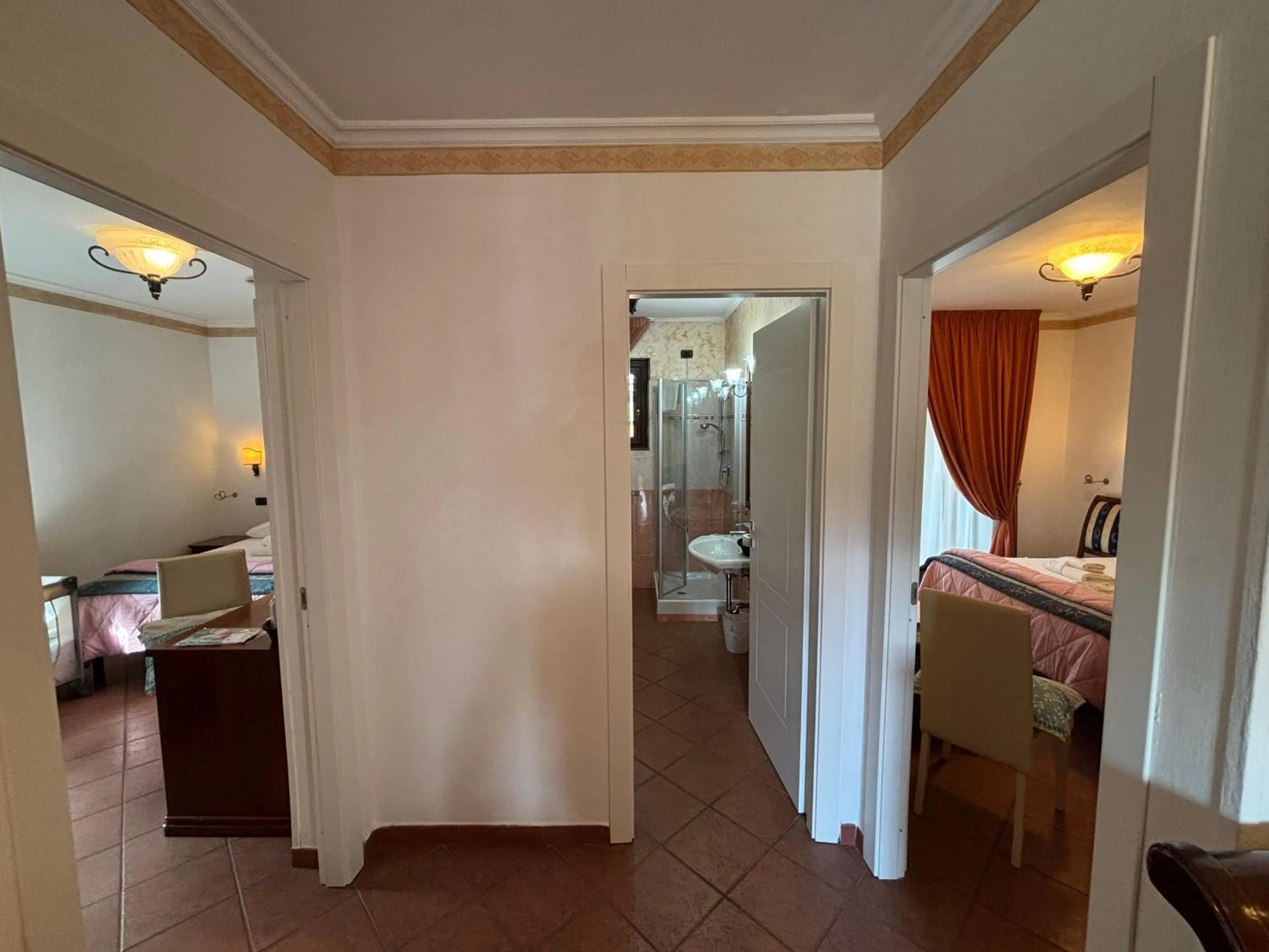 Toilet, Bed in EURO HOUSE INN airport