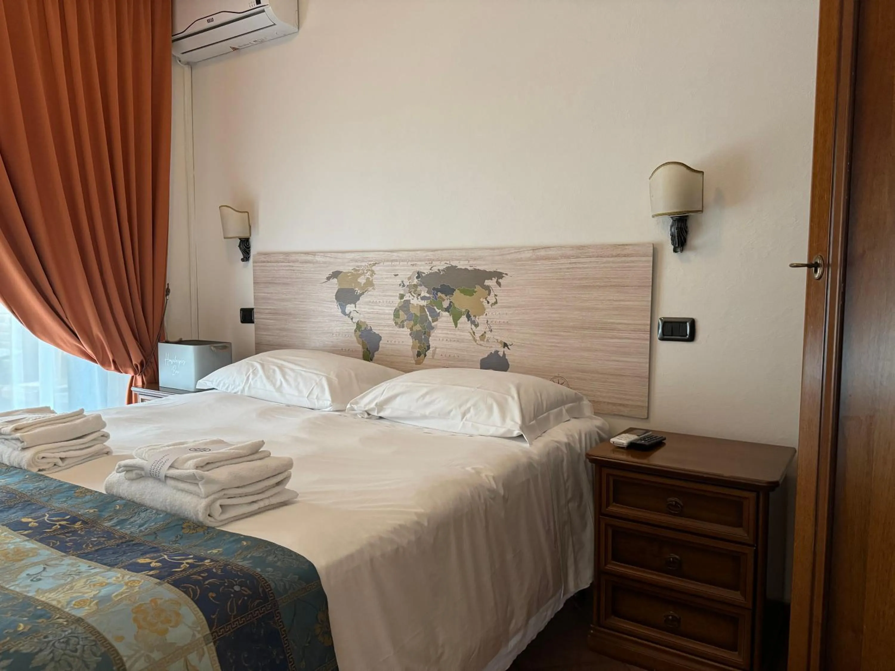 Bed in EURO HOUSE INN airport