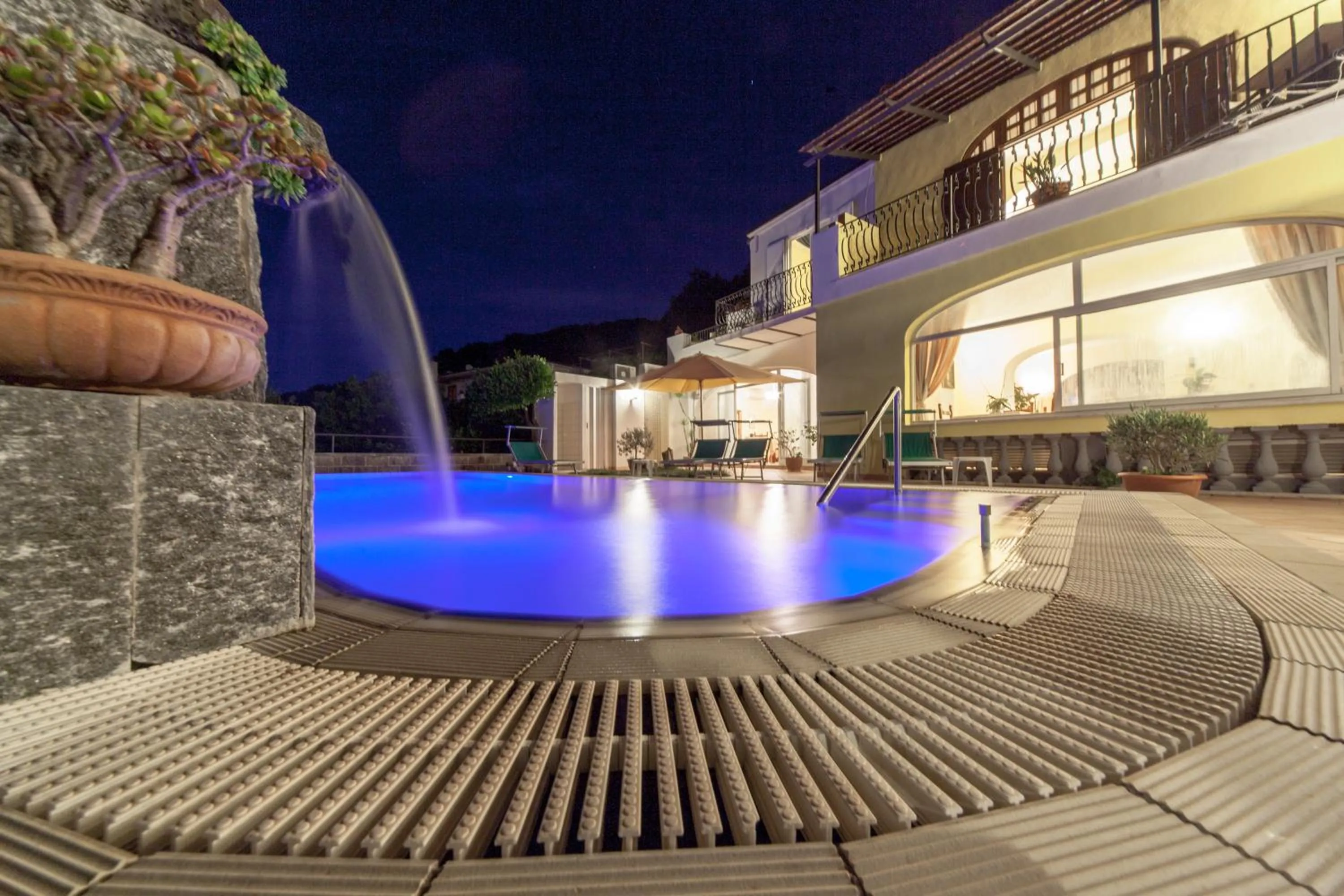 Property building in Hotel Ape Regina