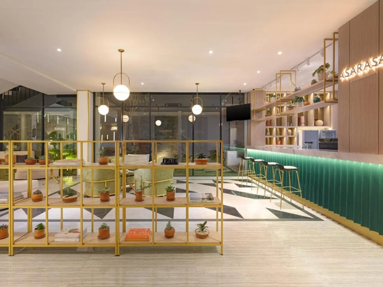 Lounge or bar in Elsotel Purwokerto By Daphna Management