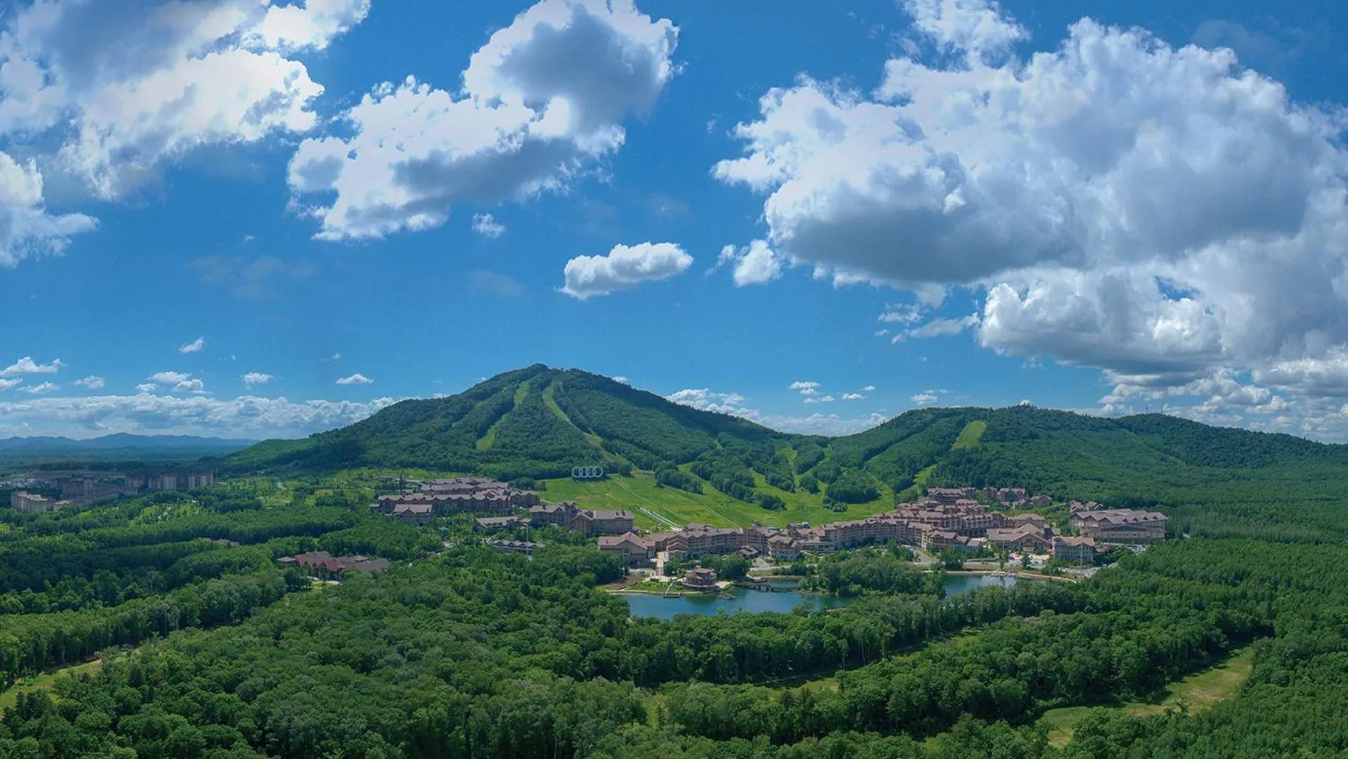 Property building in Park Hyatt Changbaishan