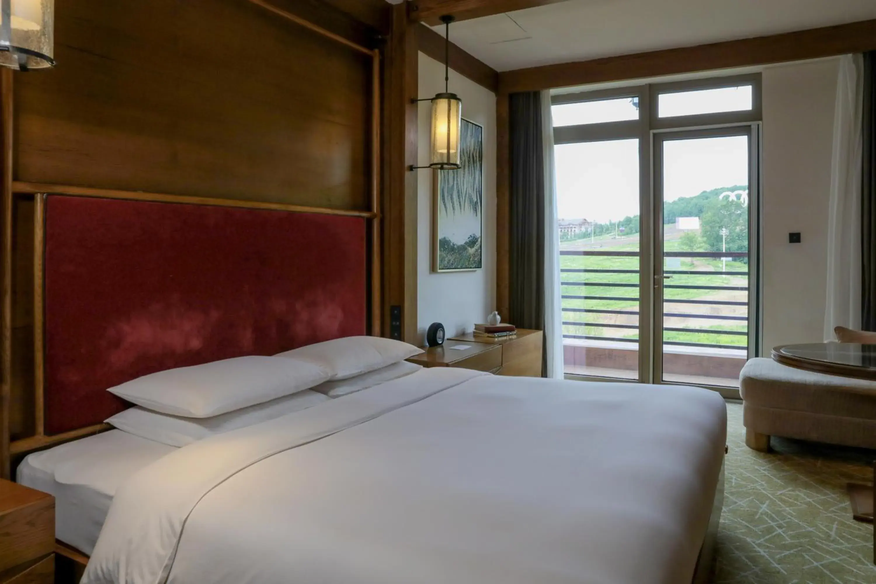 King Room with Mountain View in Hyatt Regency Changbaishan King Room with Mountain View in Hyatt Regency Changbaishan