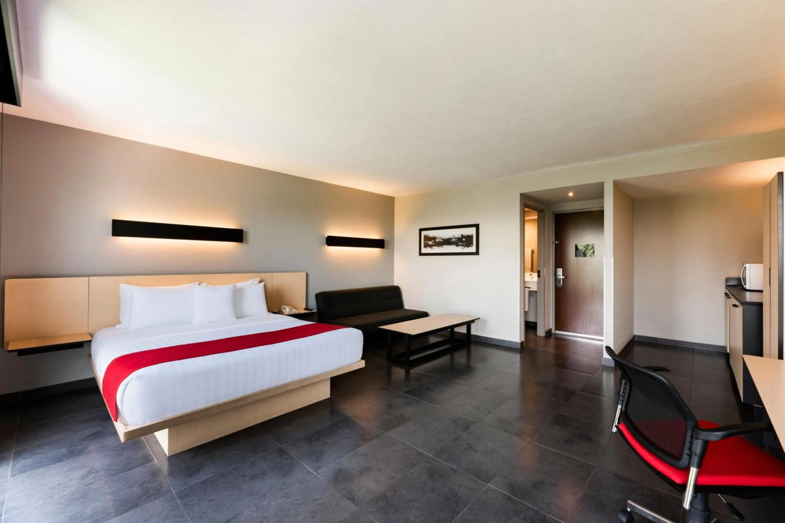 Bedroom, Bed in City Express Plus by Marriott Cali Colombia