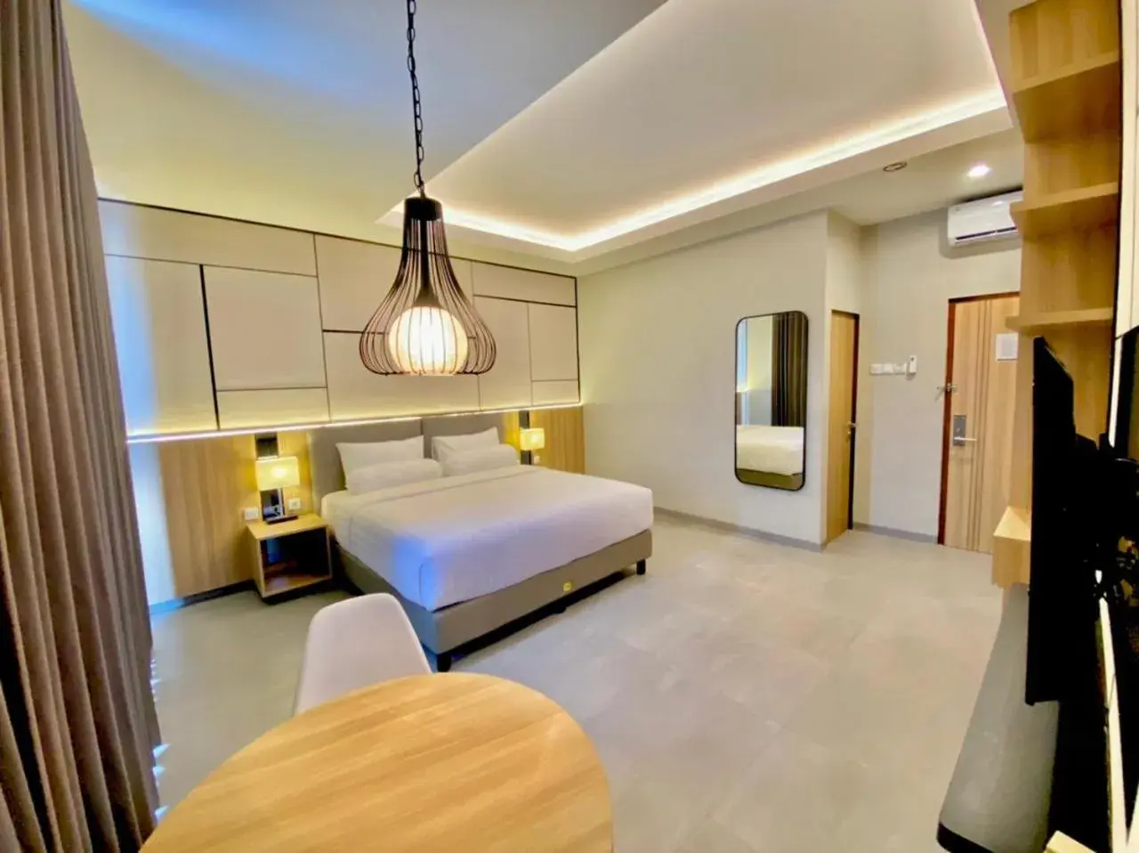 Junior Suite in Front One King Hotel Tuban Junior Suite in Front One King Hotel Tuban