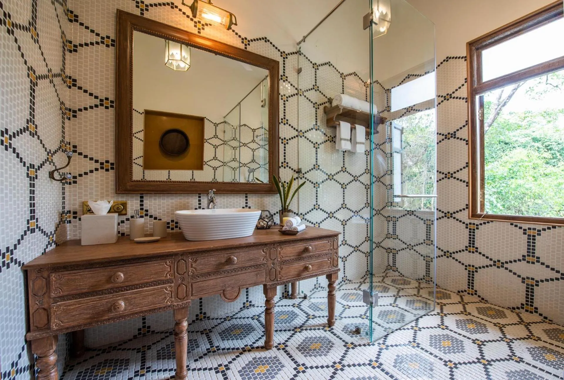 Bathroom in LohonoStays Estate de Escobar