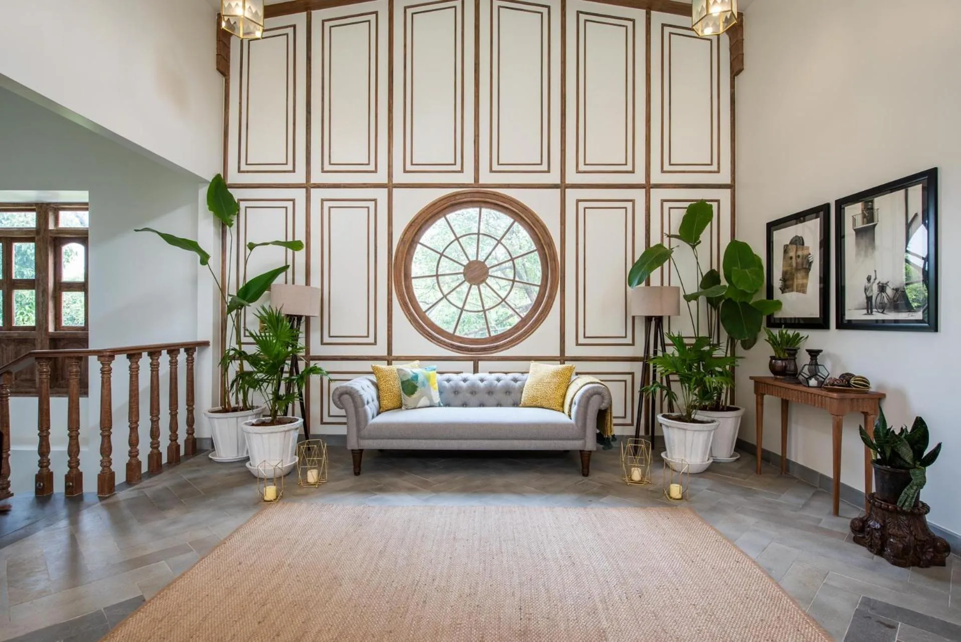 Lobby or reception in LohonoStays Estate de Escobar