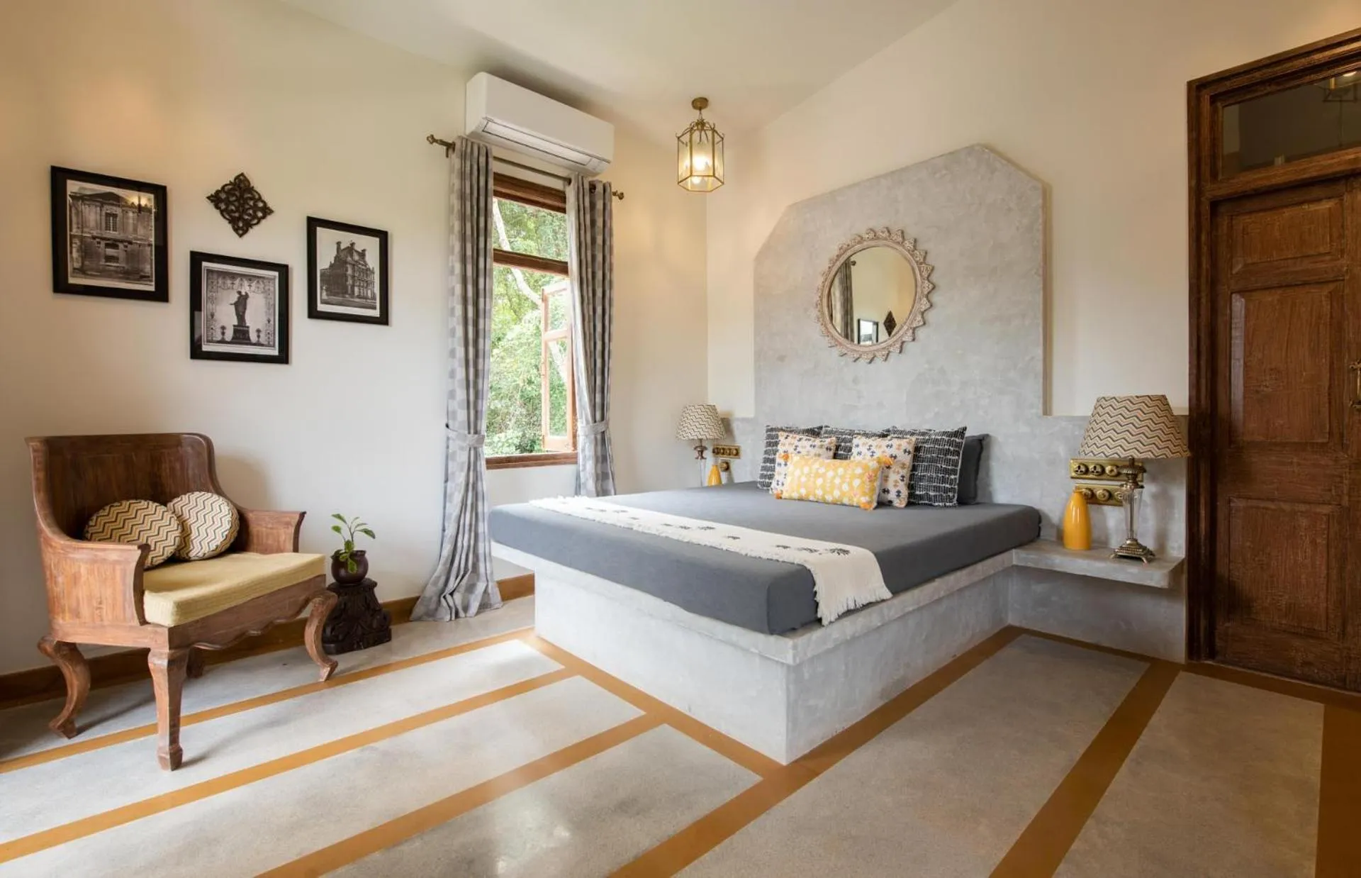 Photo of the whole room, Bed in LohonoStays Estate de Escobar