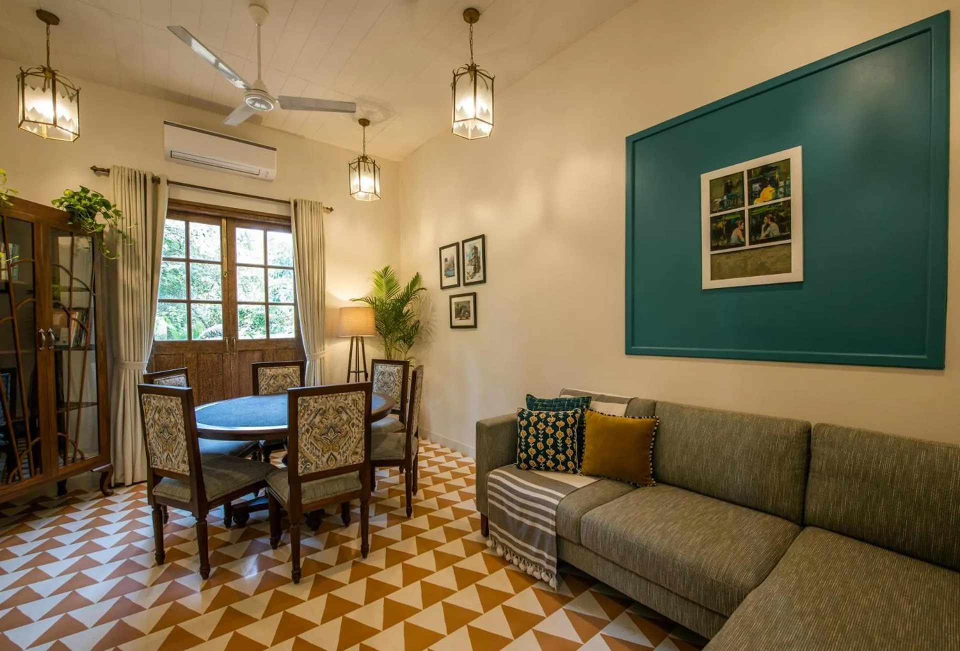 Living room in LohonoStays Estate de Escobar
