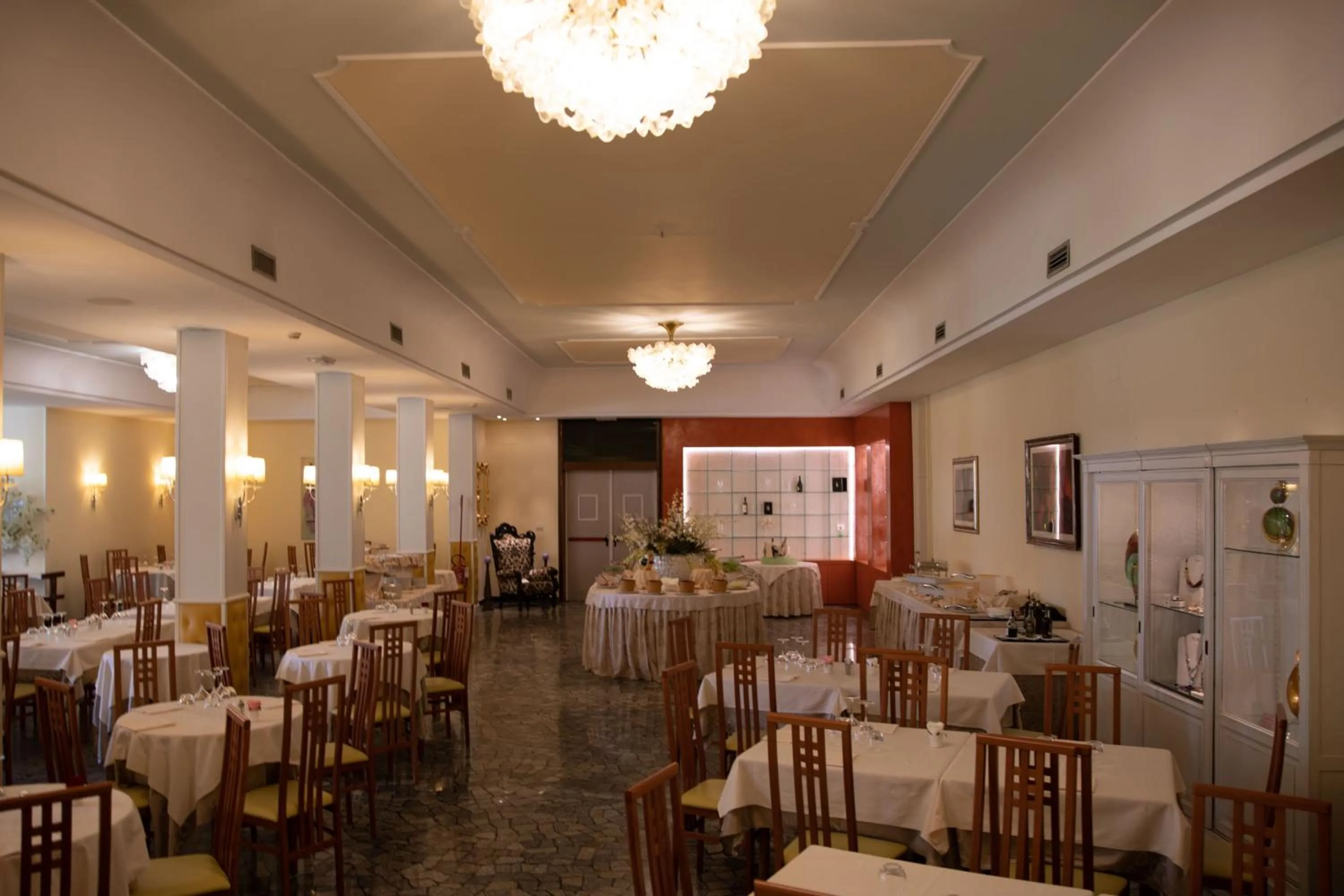 Restaurant/places to eat in Hotel Terme Bologna