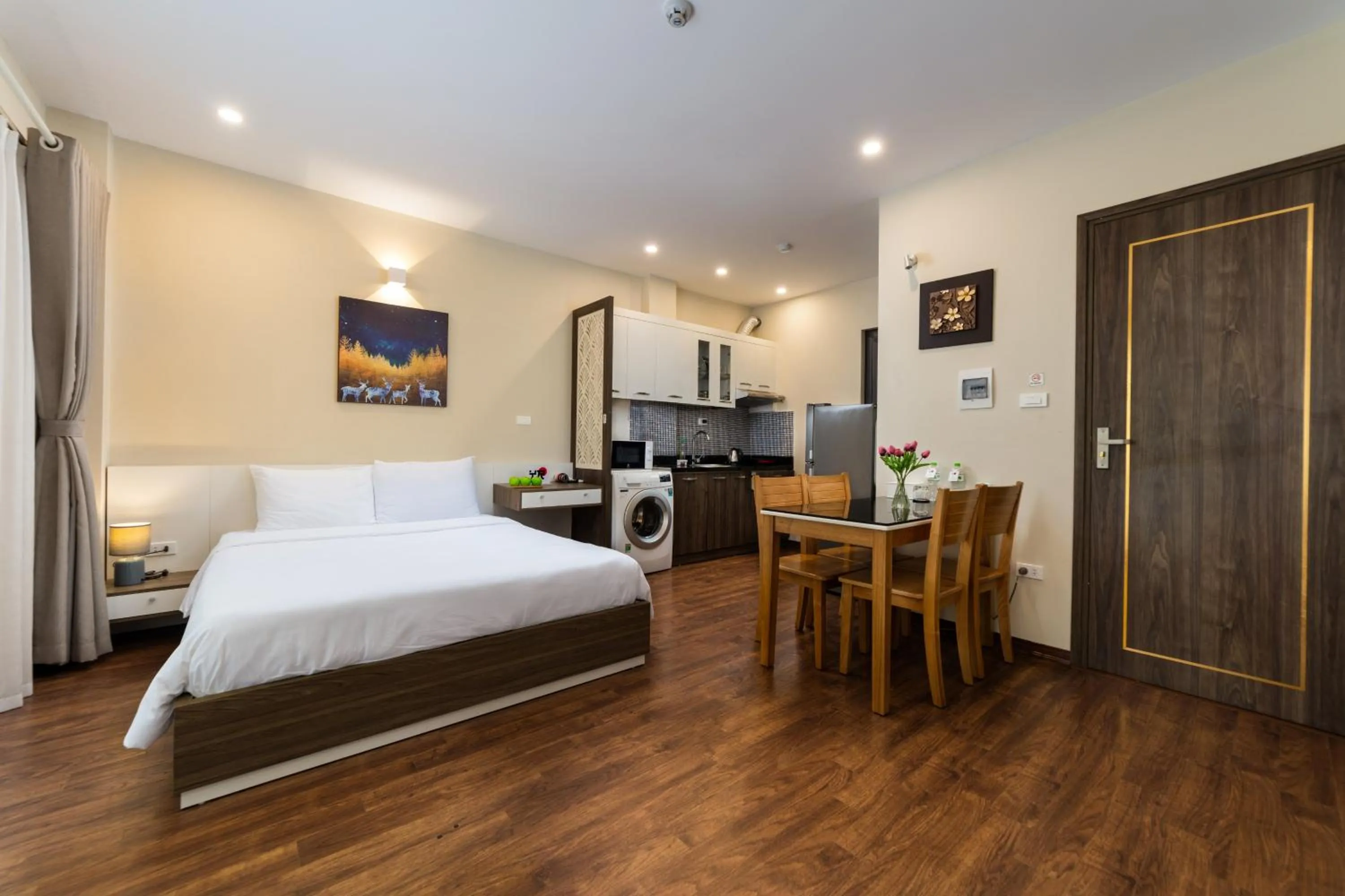 Bedroom, Bed in YR Hotel & Apartments