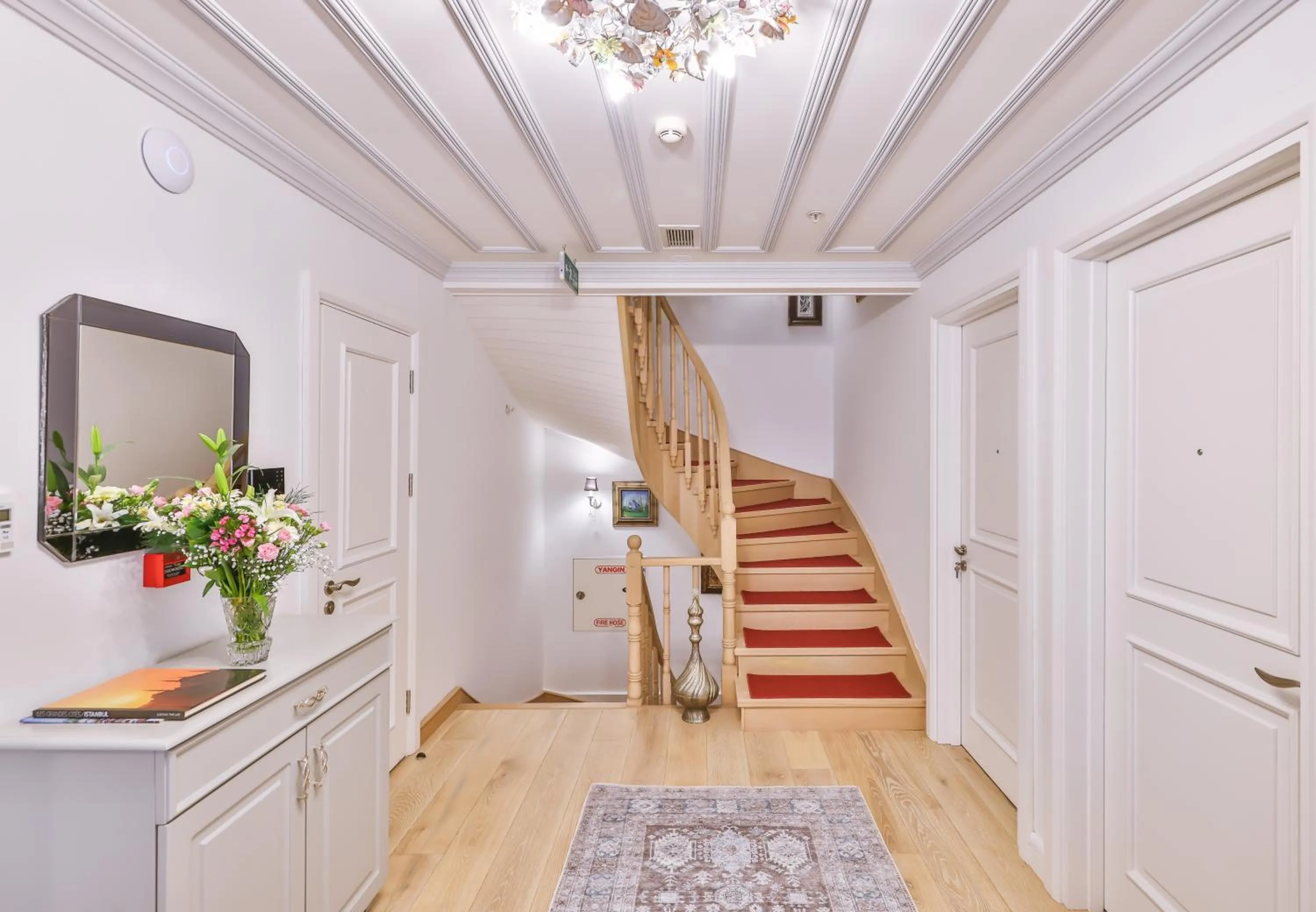 Lobby or reception in 9 Doors Hotel