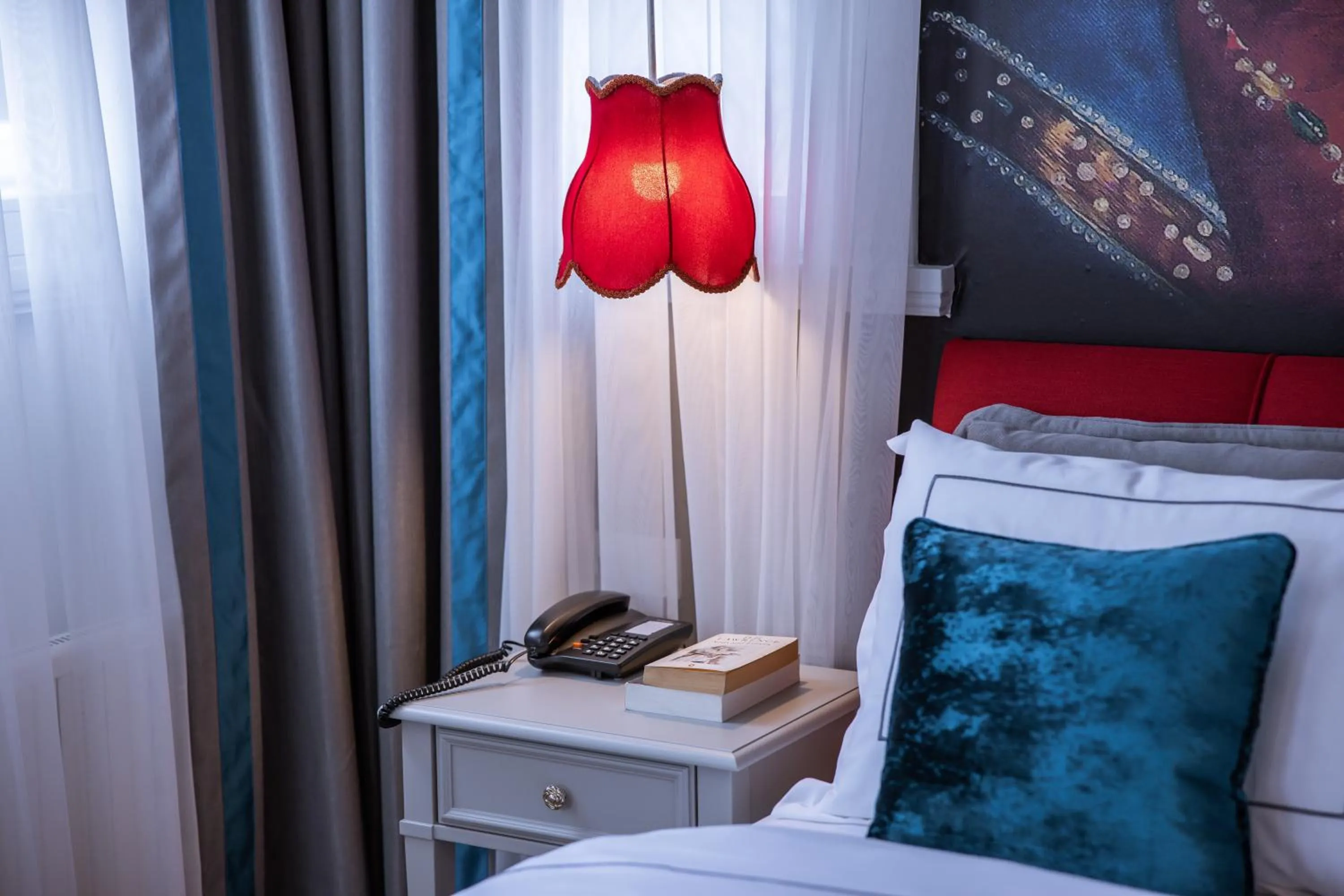 Bedroom, Bed in 9 Doors Hotel