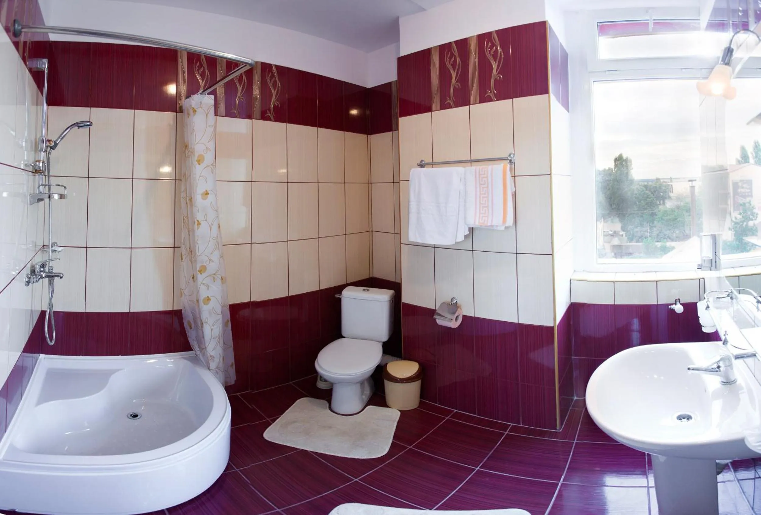 Day, Bathroom in Hotel La Gil