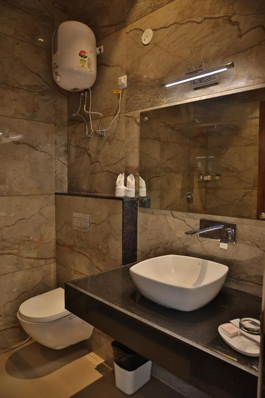 Bathroom in Mannat Resort Paota