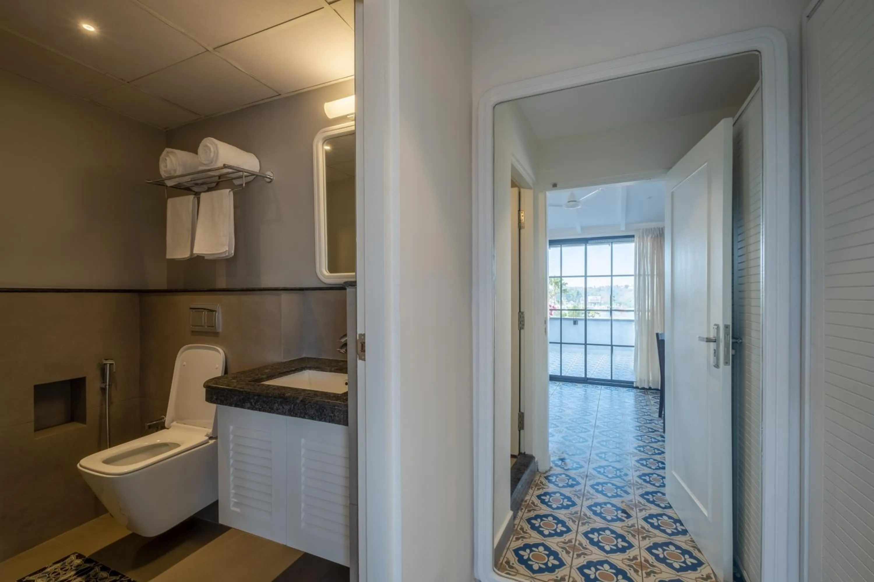 Toilet in O Pierre - Fontainhas