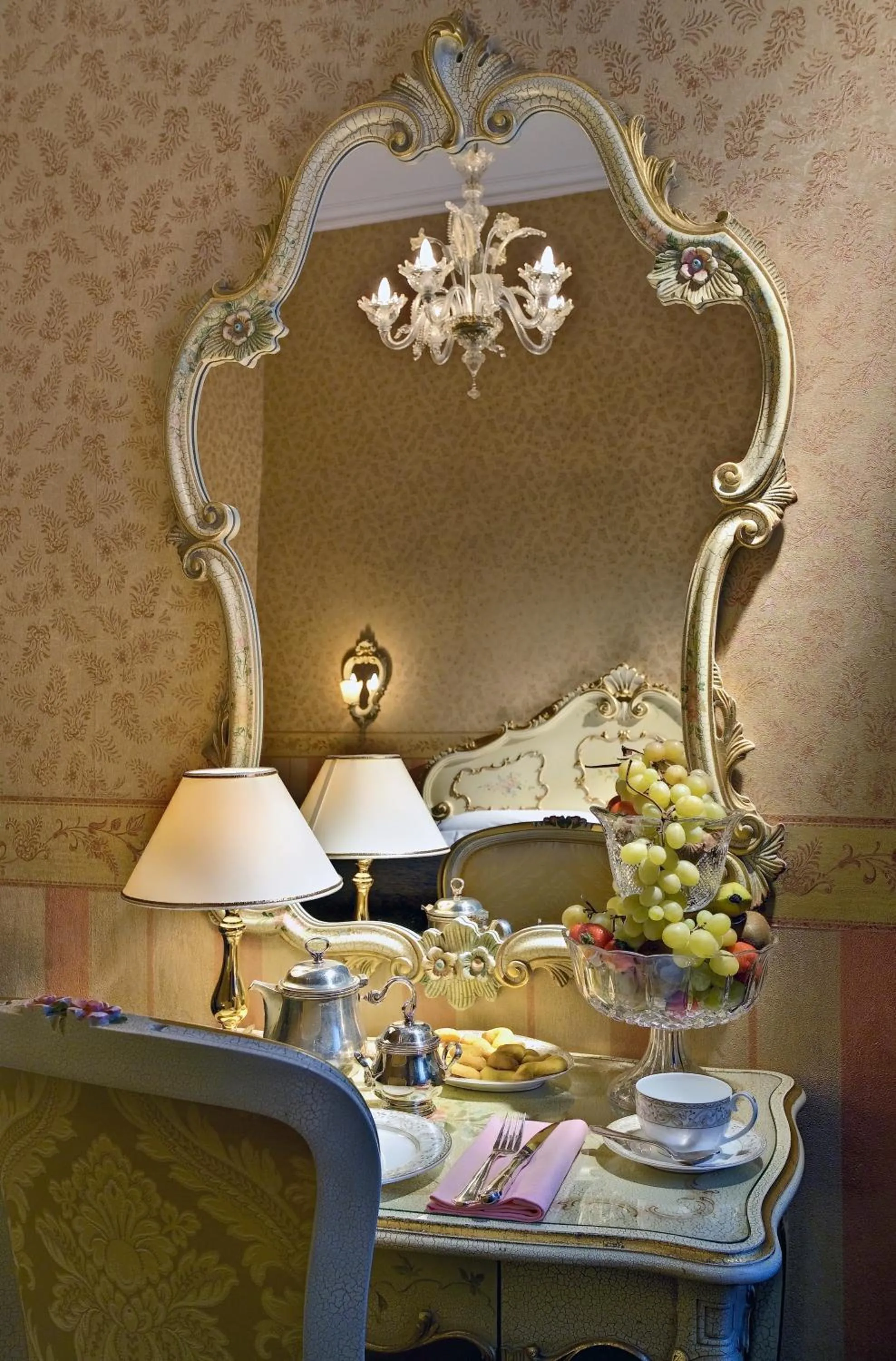 Decorative detail in Hotel Montecarlo