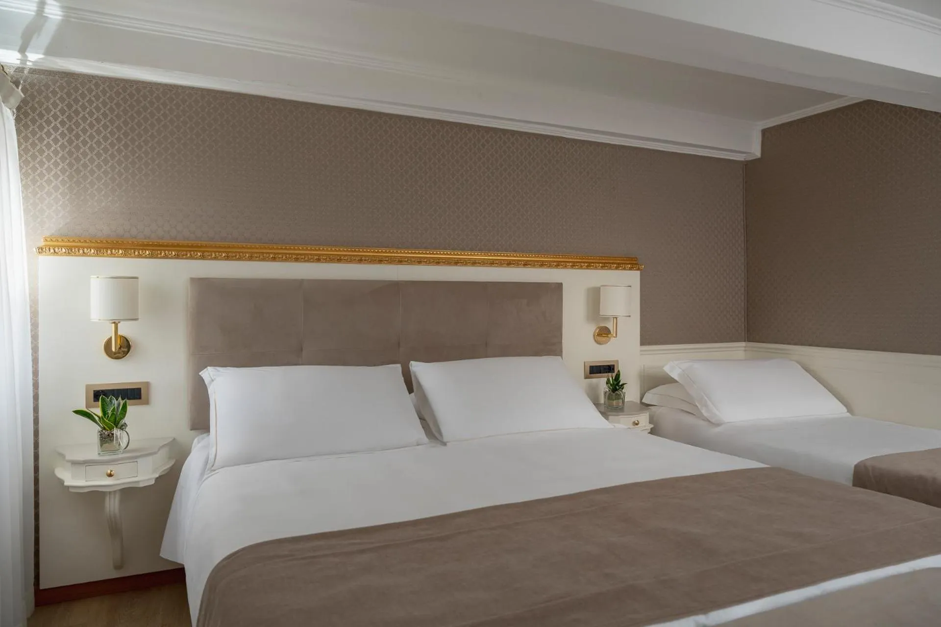 Bedroom, Bed in Hotel Montecarlo