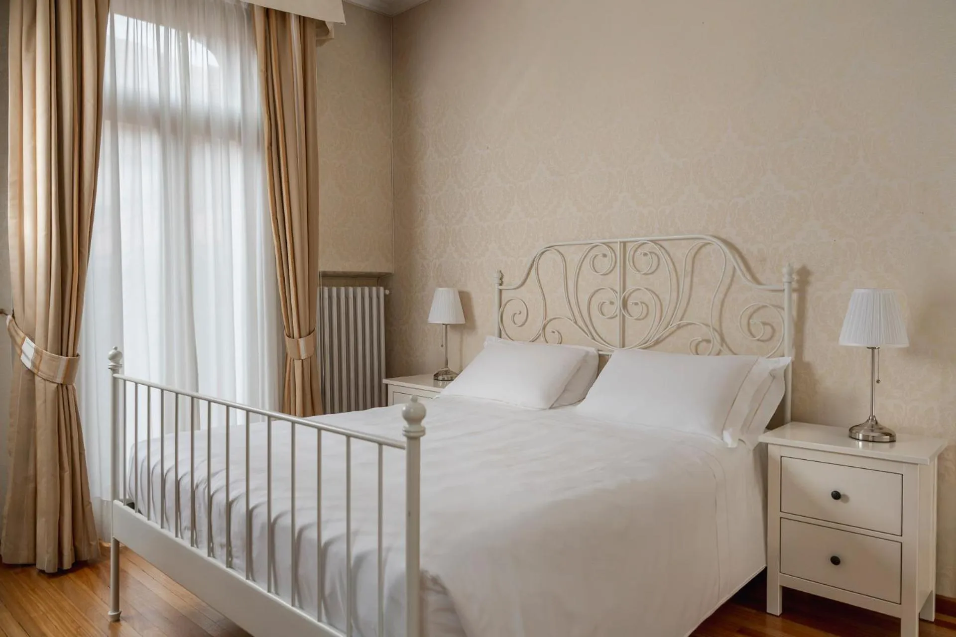 Bedroom, Bed in Hotel Montecarlo