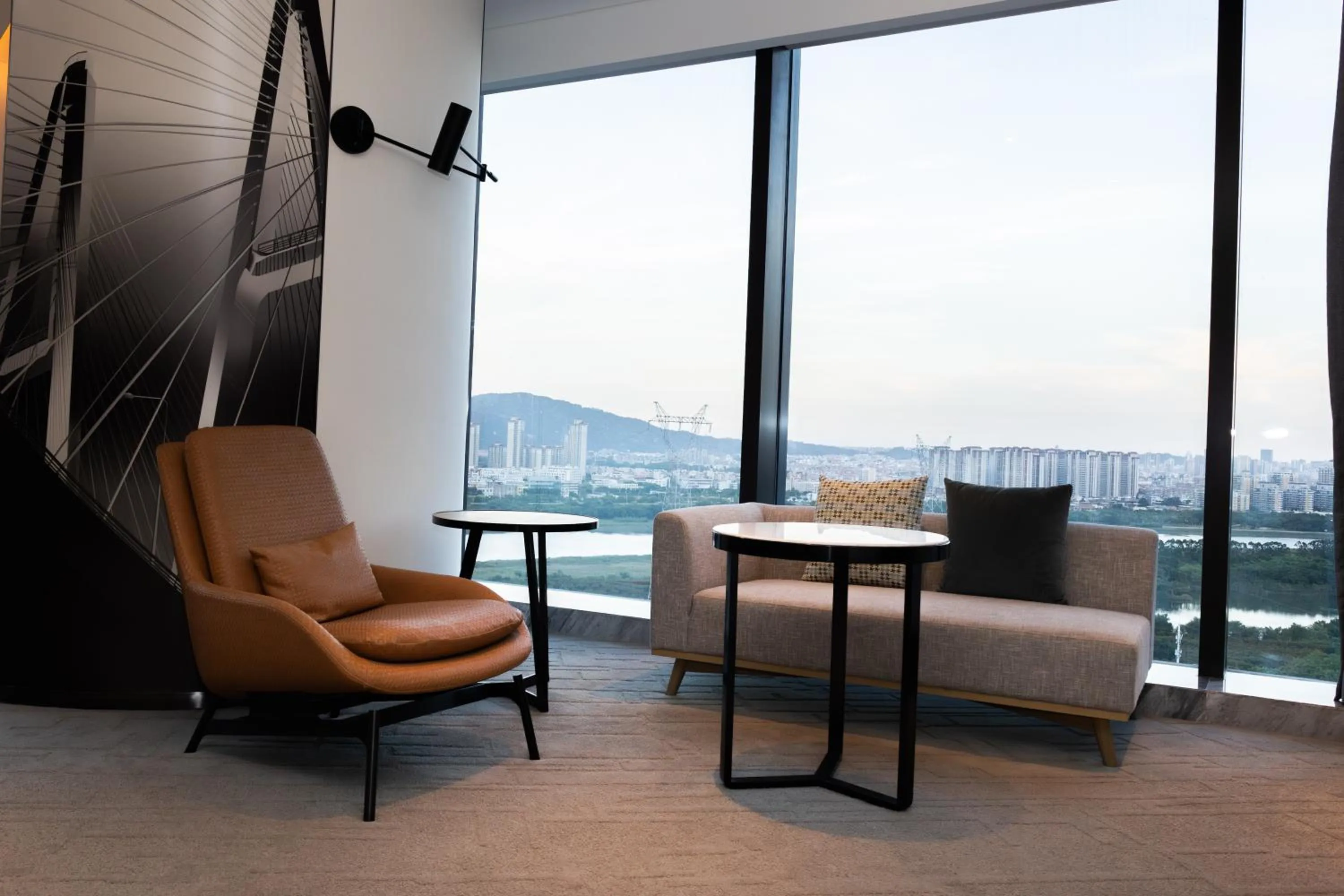 Living room in Crowne Plaza Quanzhou Riverview by IHG