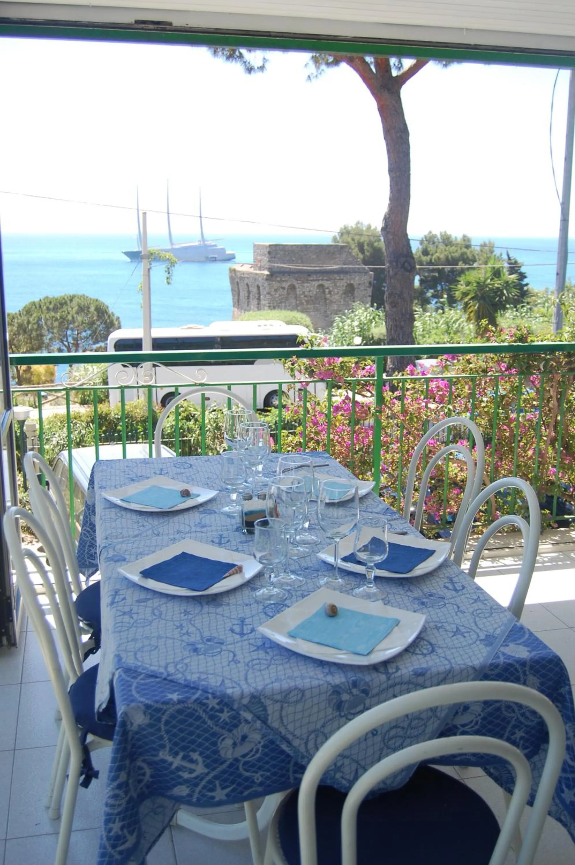 Restaurant/places to eat in Villaggio Residence Nettuno