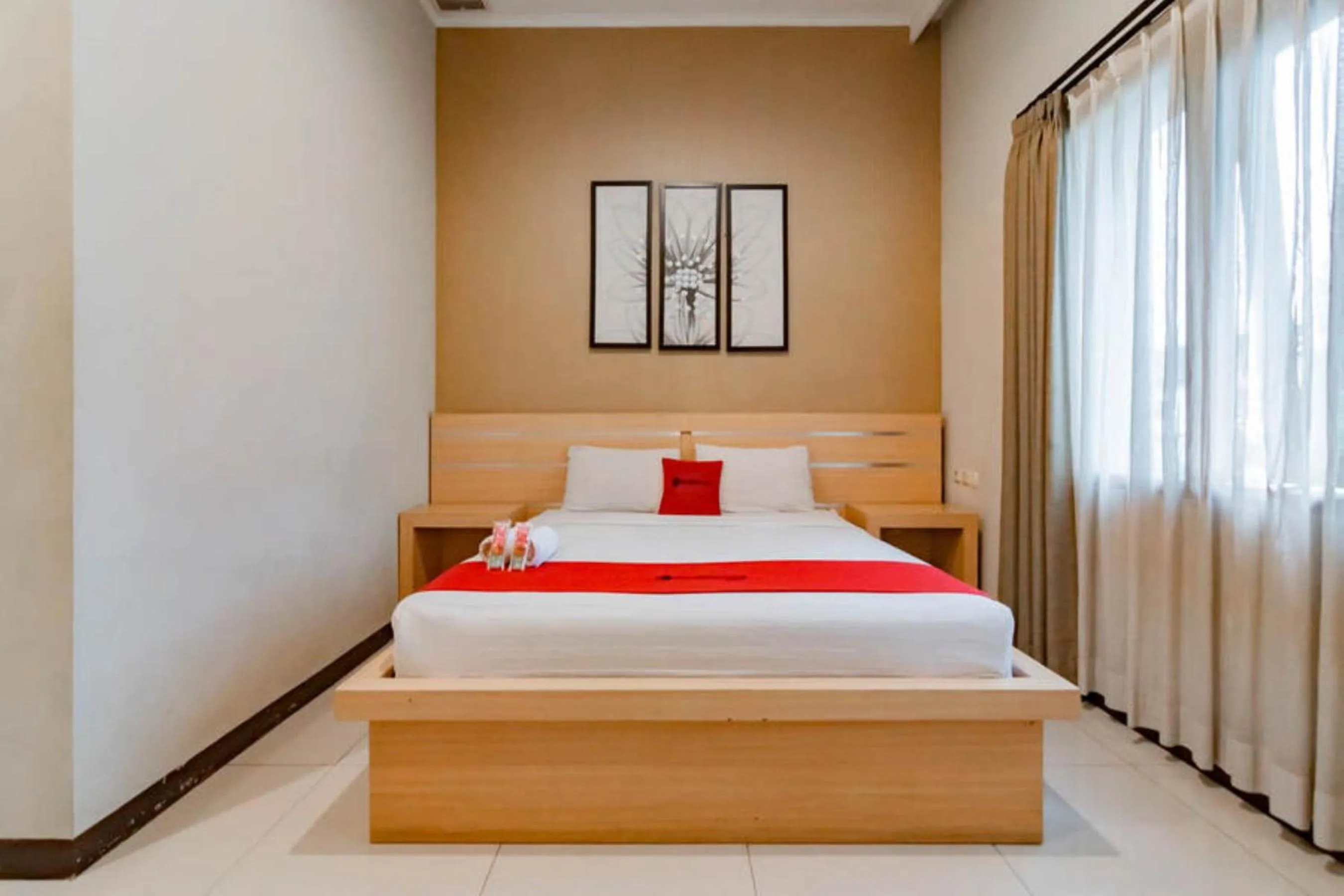 Bedroom, Bed in RedDoorz near Lembang Park & Zoo 2