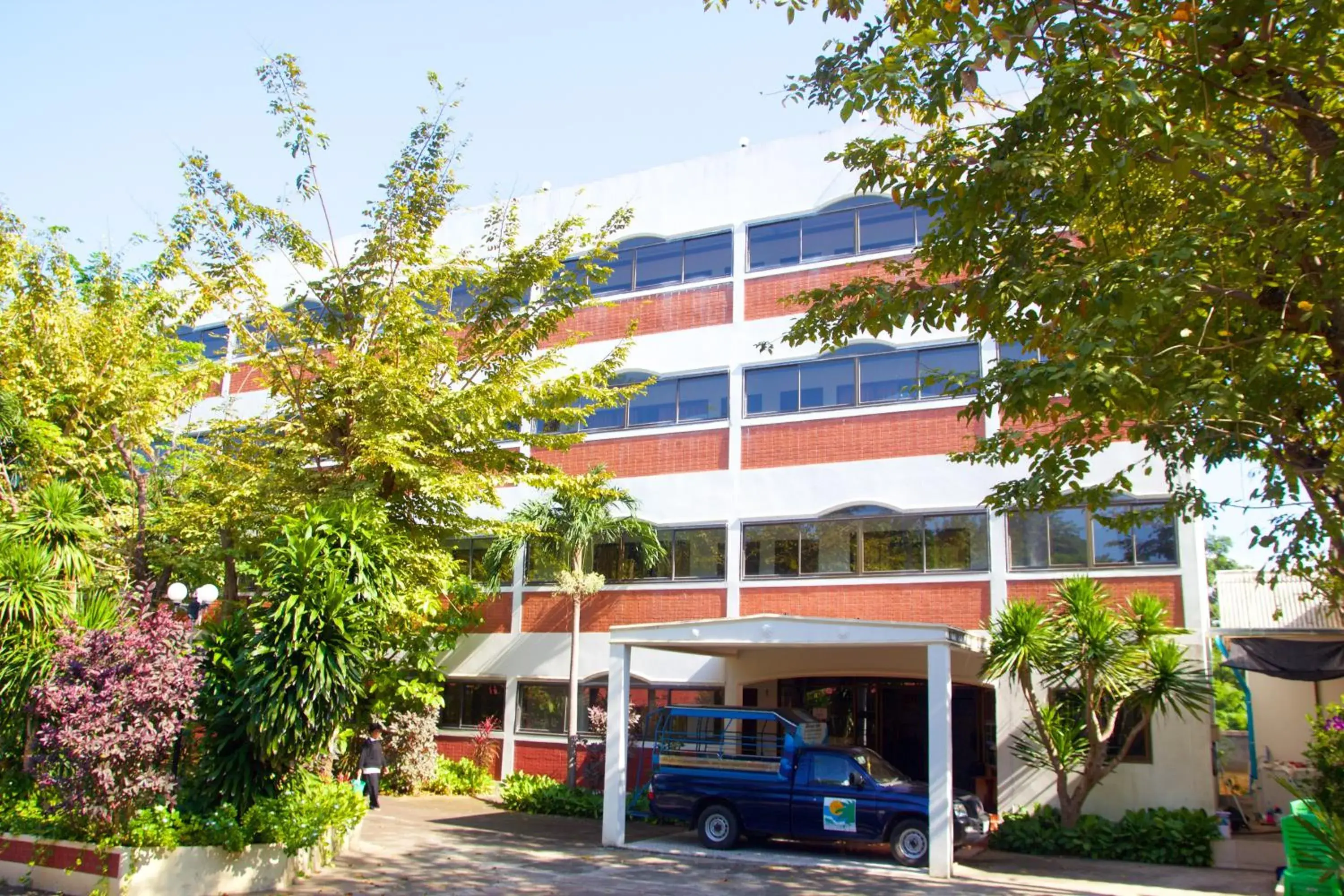 Sichang Shine Khao Resort Sichang Shine Khao Resort