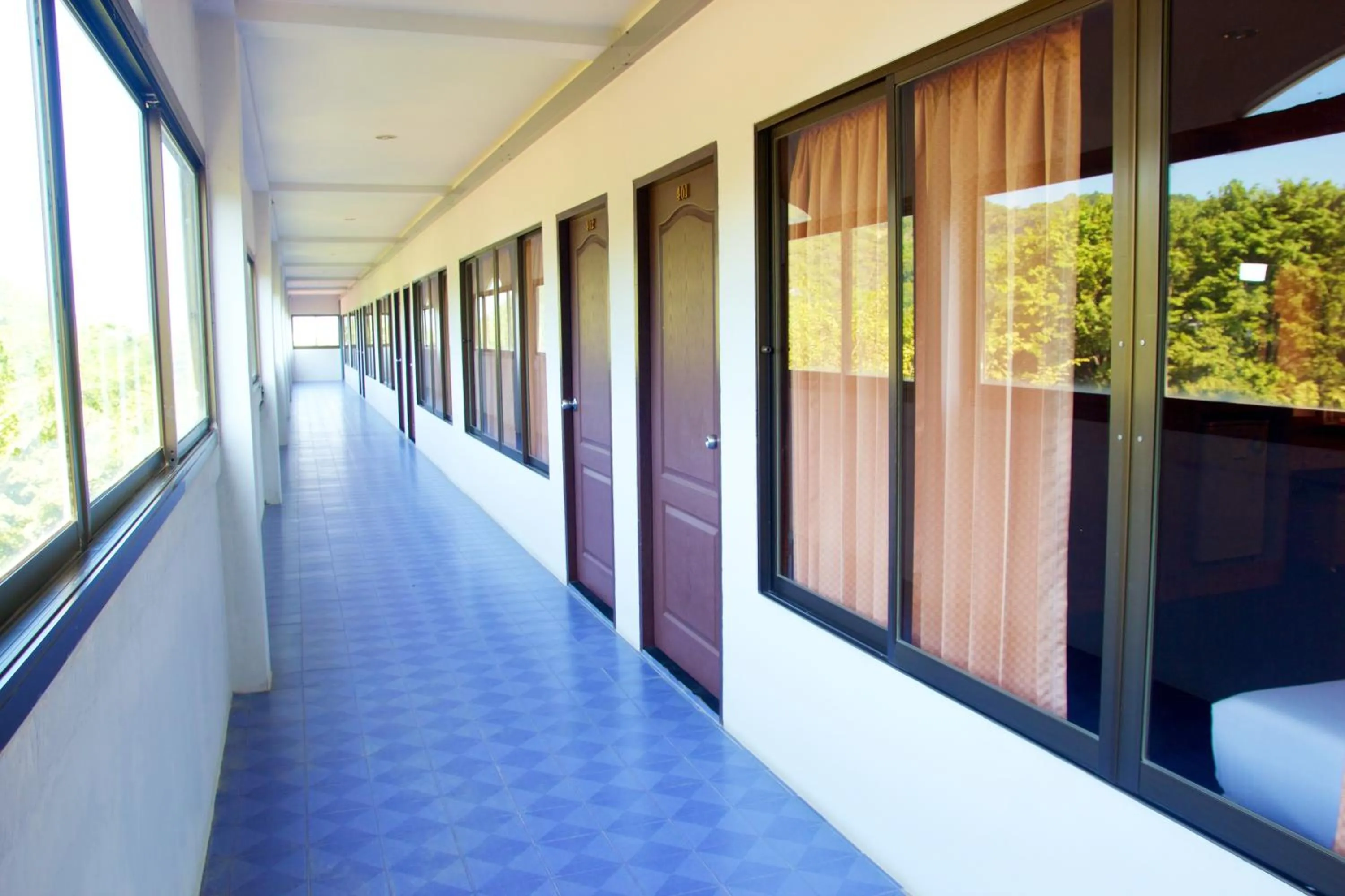 Photo of the whole room in Sichang Shine Khao Resort