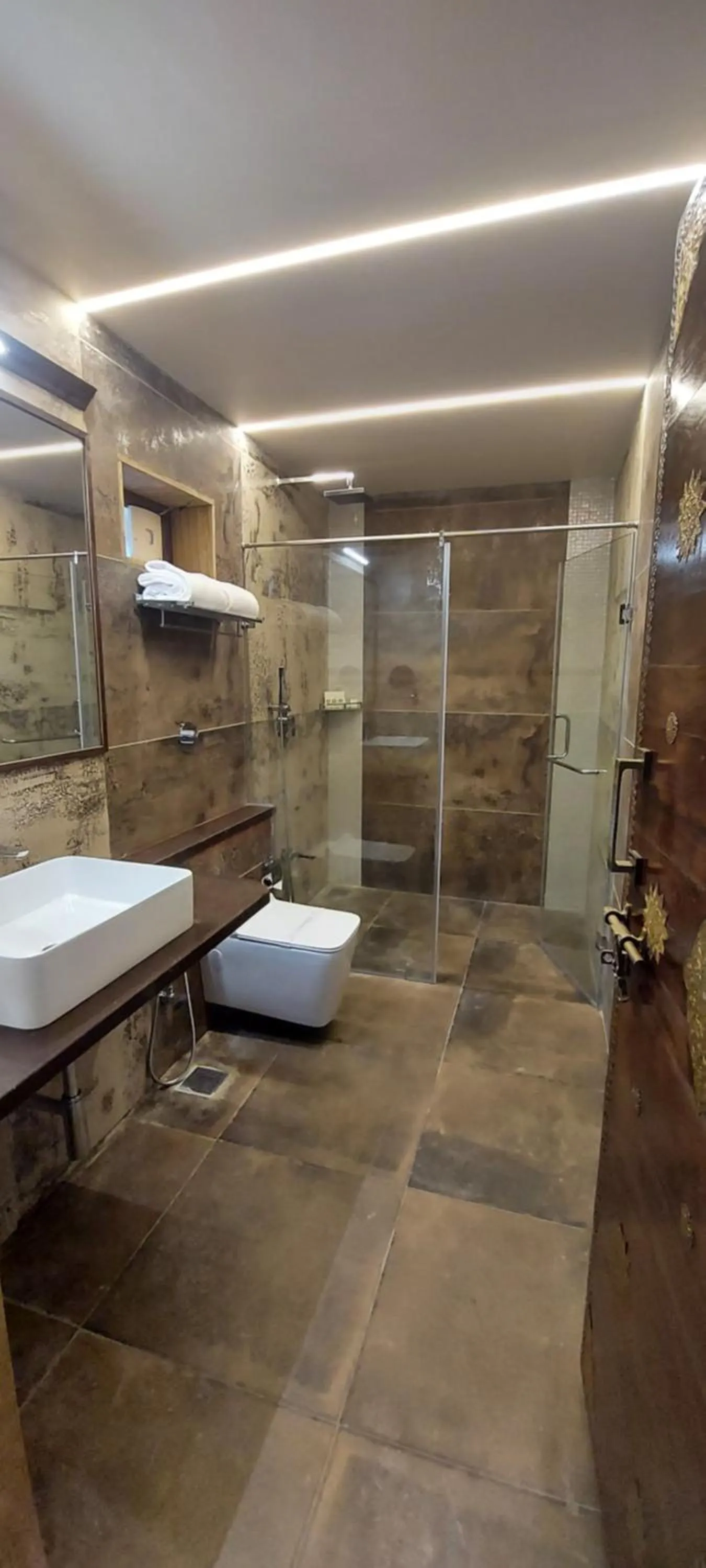 Bathroom in Vikrama Heritage Resort Pavagadh