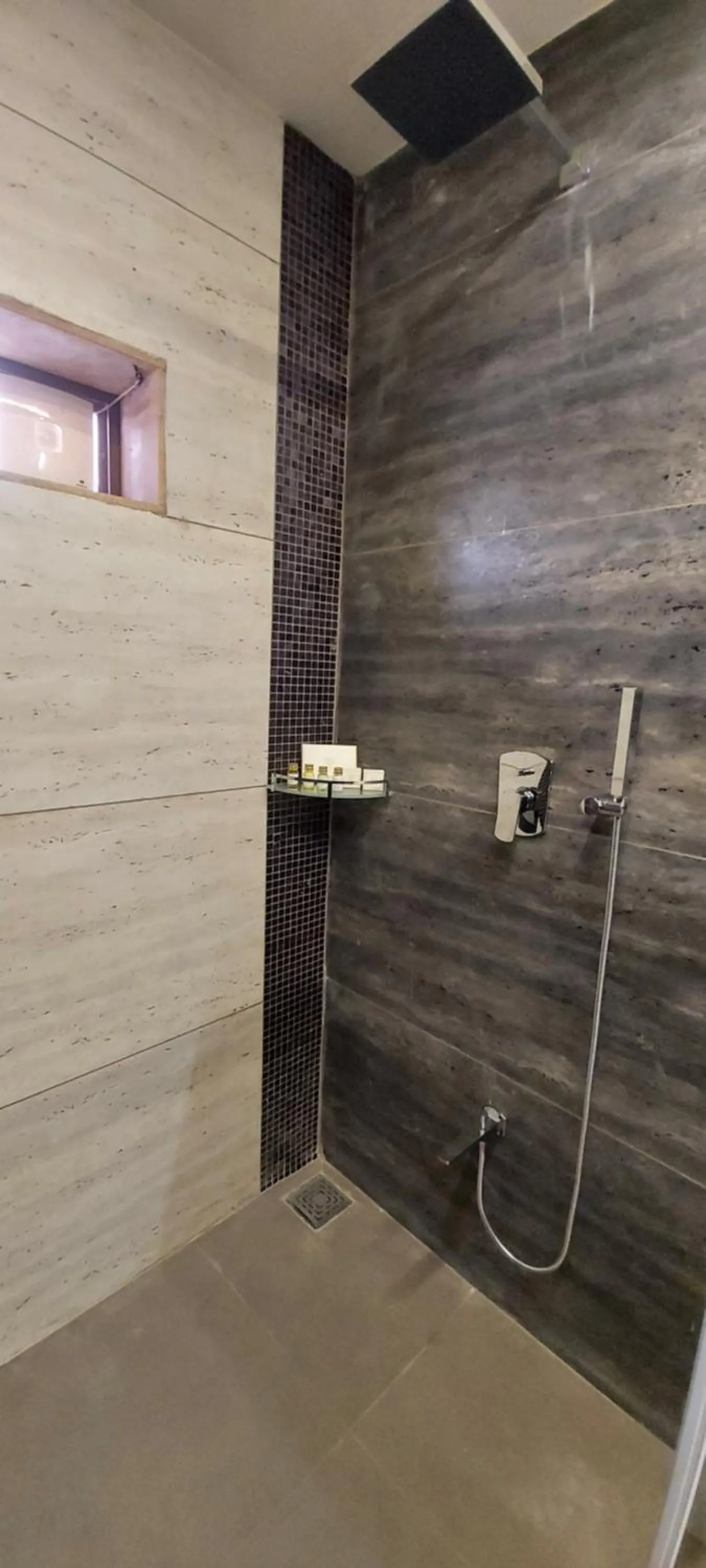 Bathroom in Vikrama Heritage Resort Pavagadh