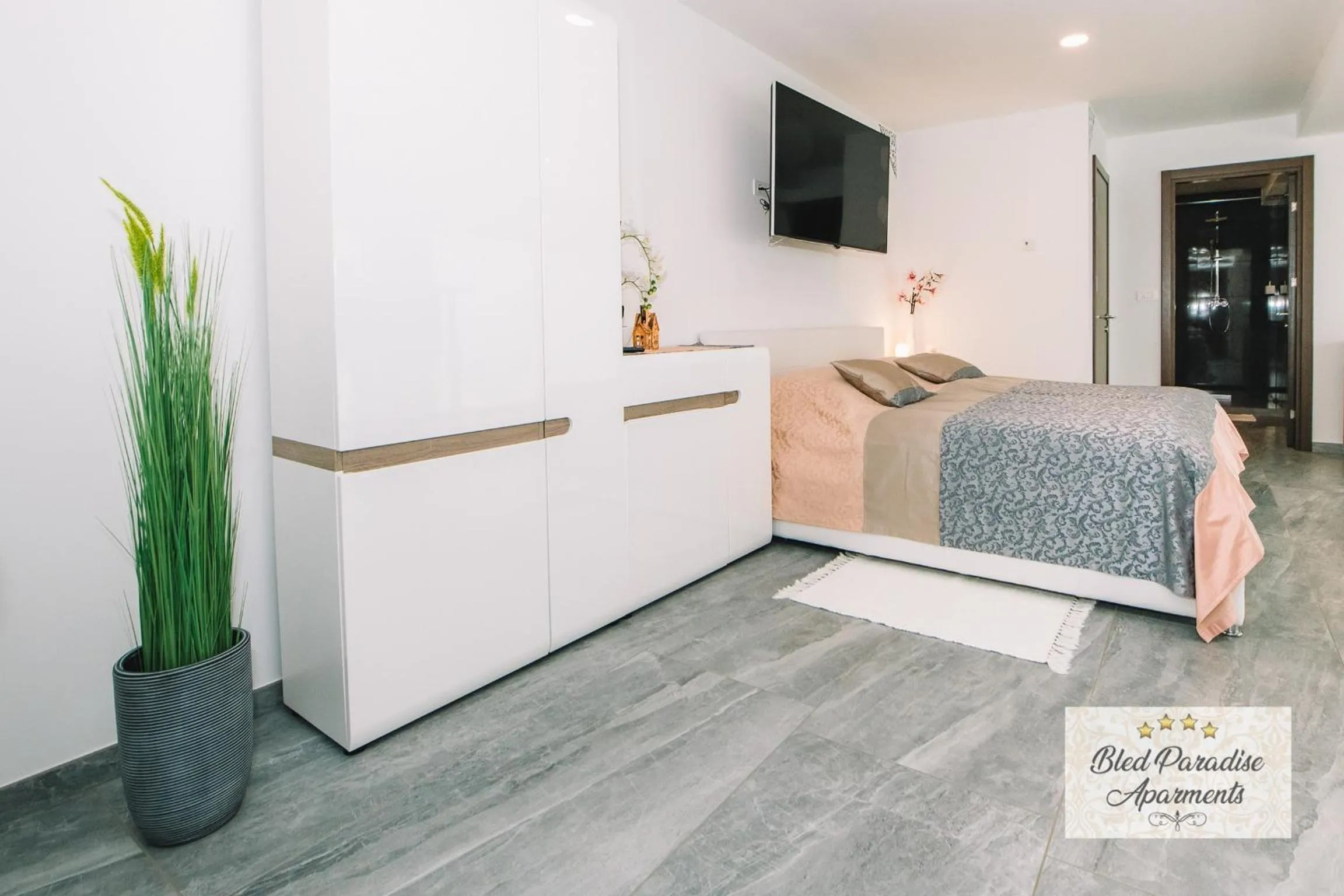 Bed in Wellness Paradise Apartment